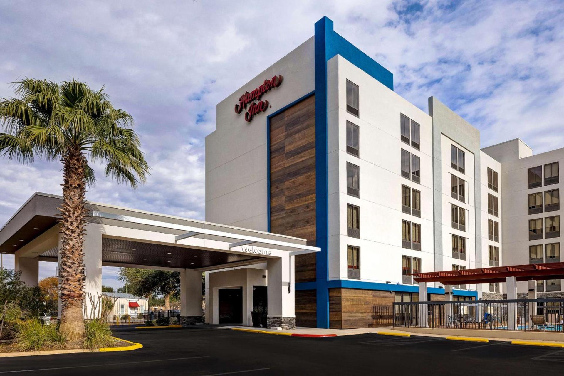 Hampton Inn San Antonio Downtown photo 3