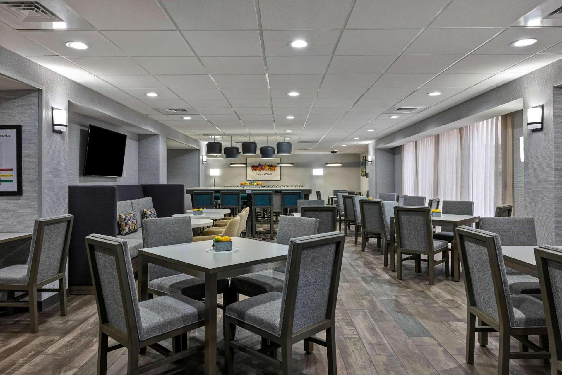 Hampton Inn San Antonio Downtown photo 14