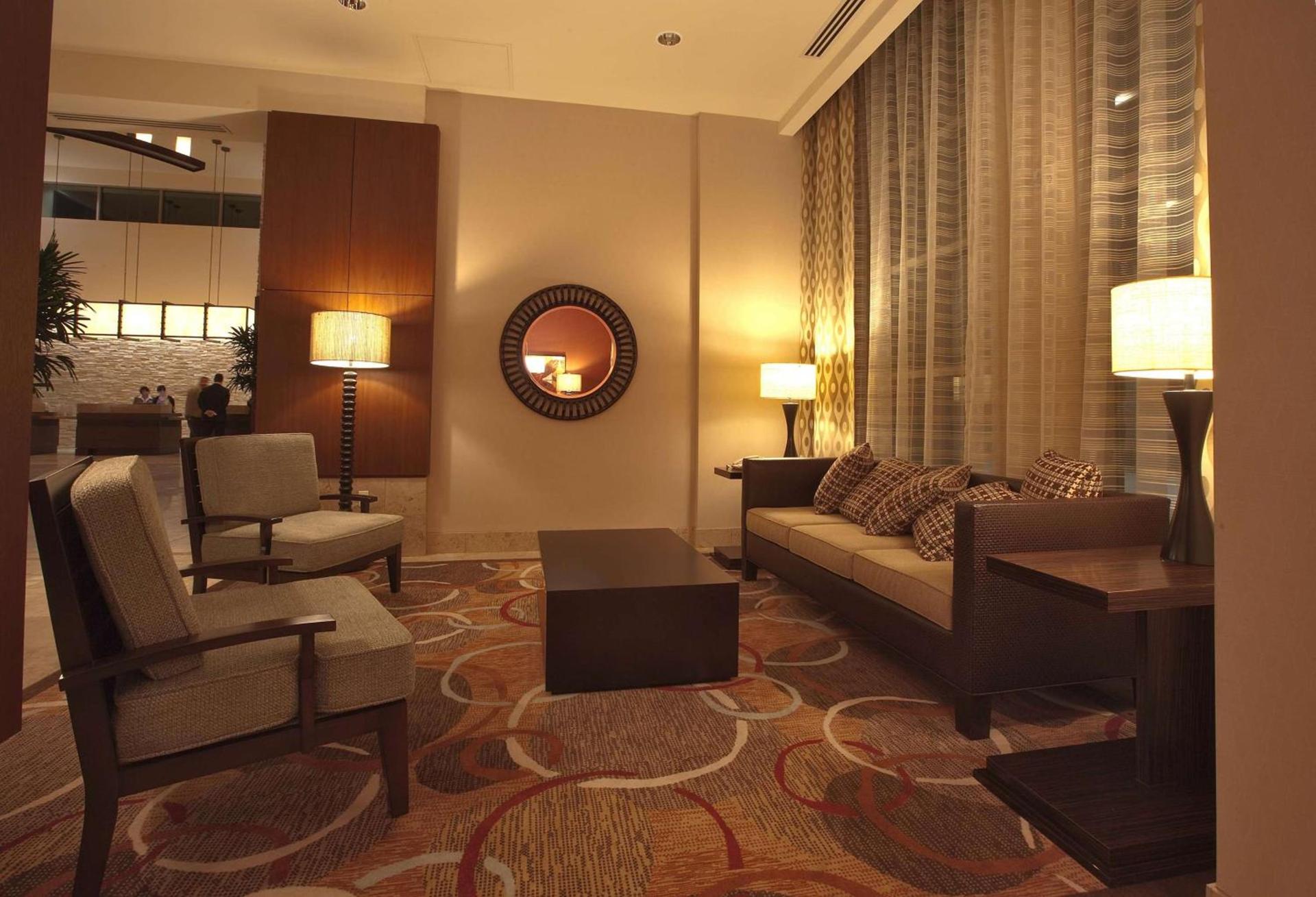 Embassy Suites Palmdale photo 4