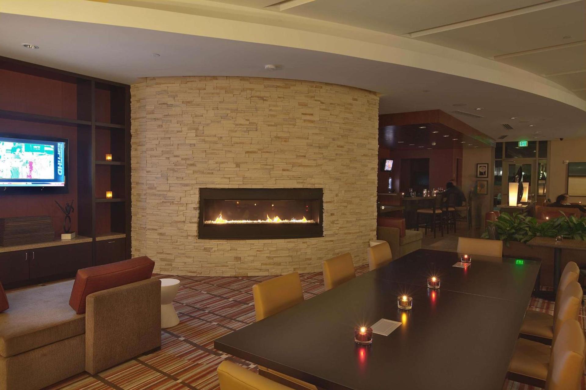 Embassy Suites Palmdale photo 11
