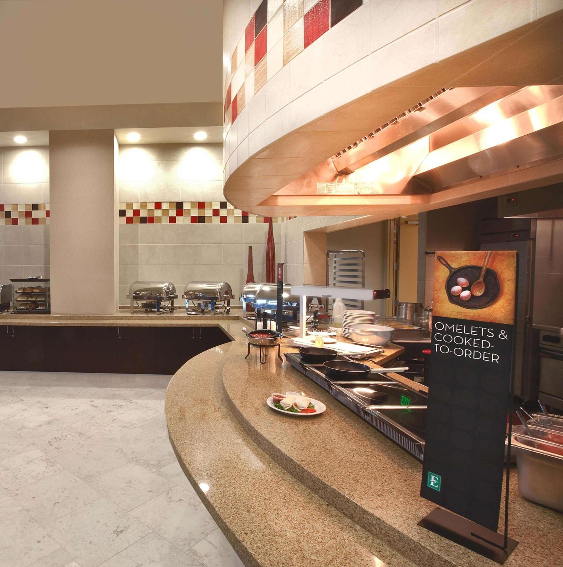 Embassy Suites Palmdale photo 17