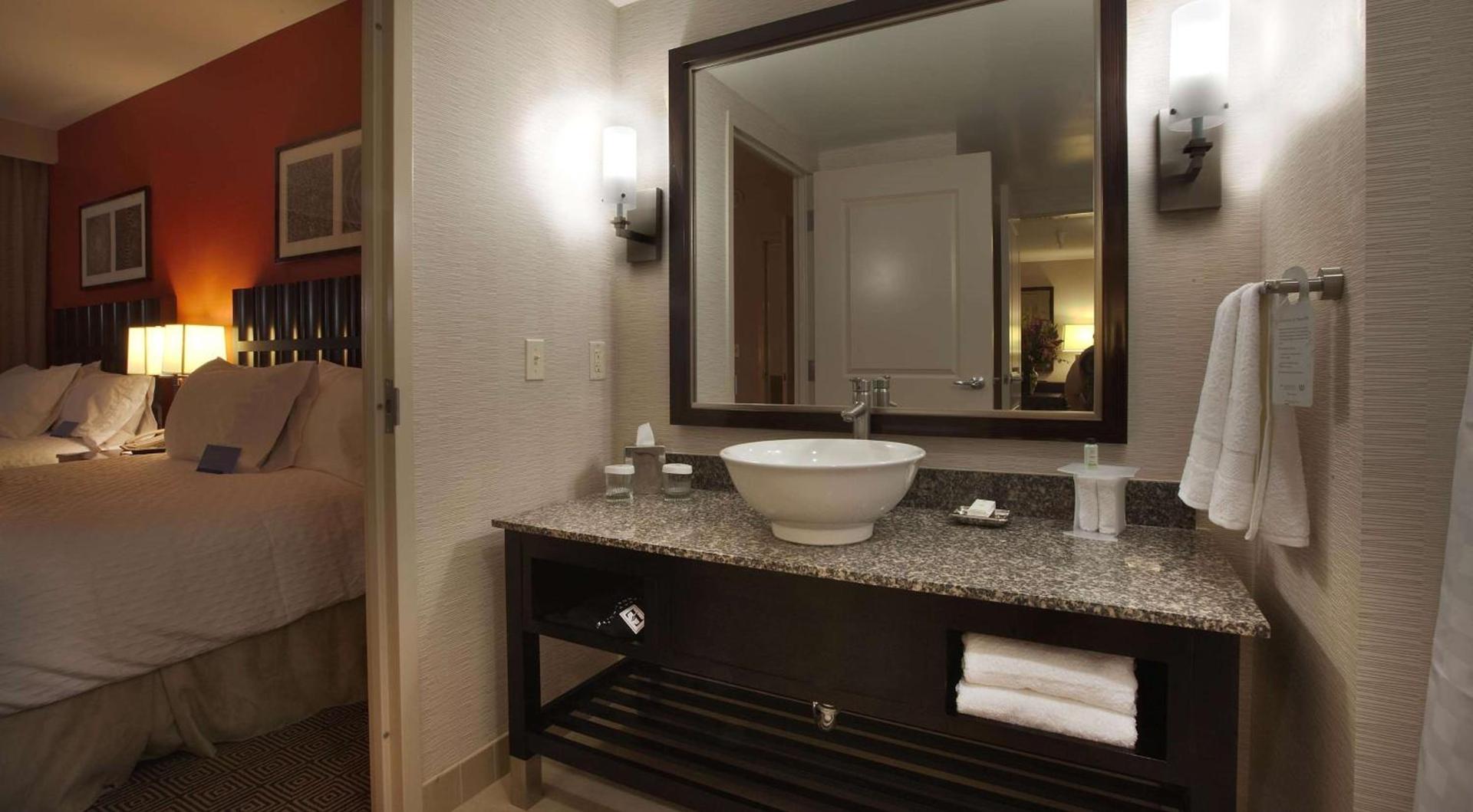 Embassy Suites Palmdale photo 22