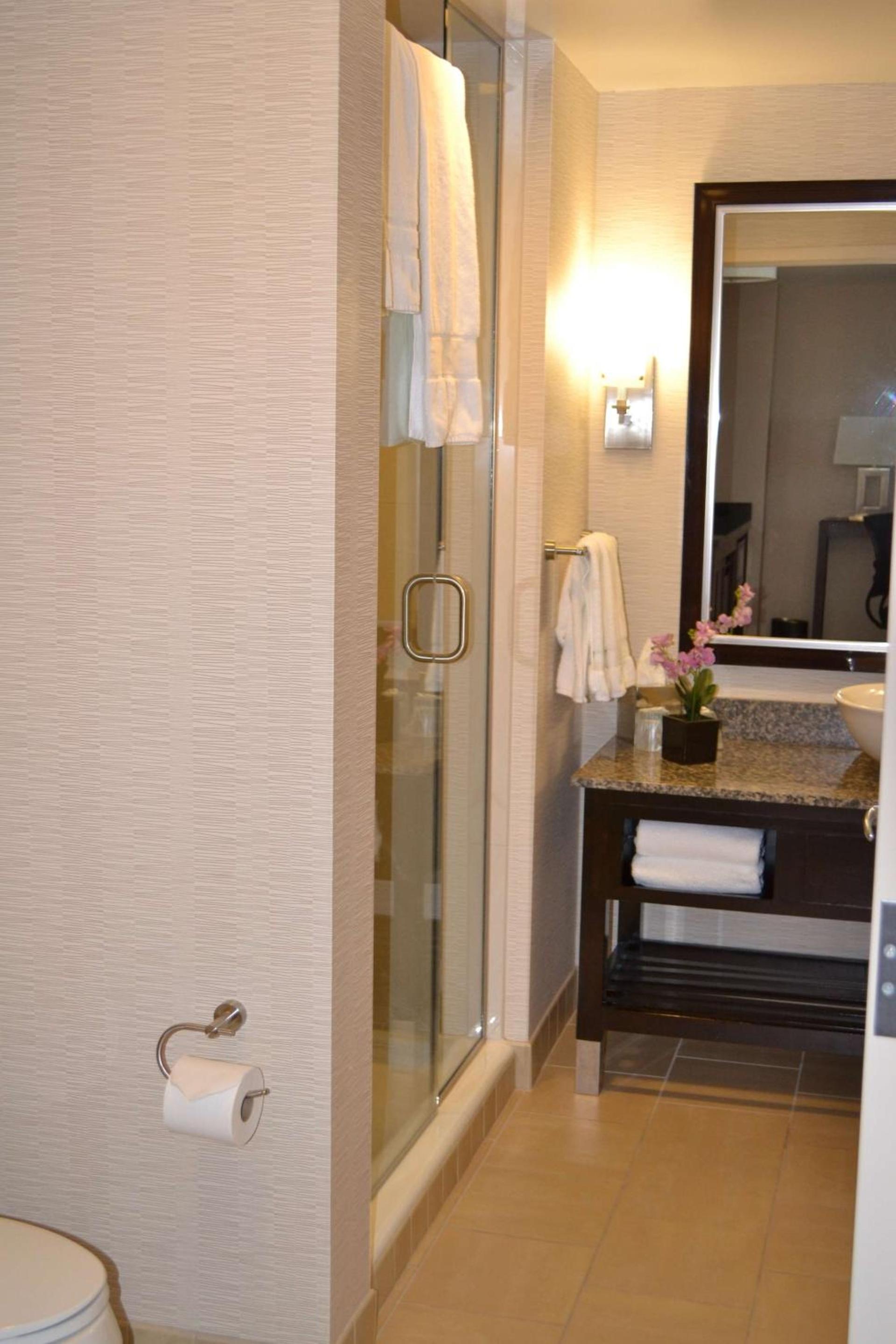 Embassy Suites Palmdale photo 31