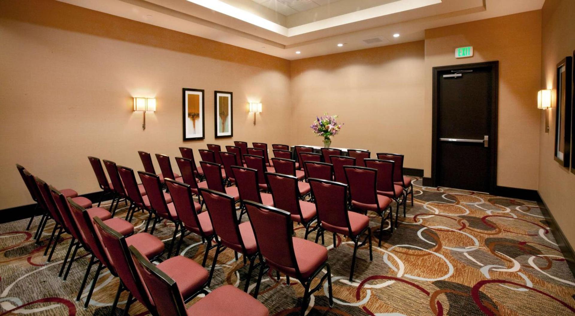 Embassy Suites Palmdale photo 33