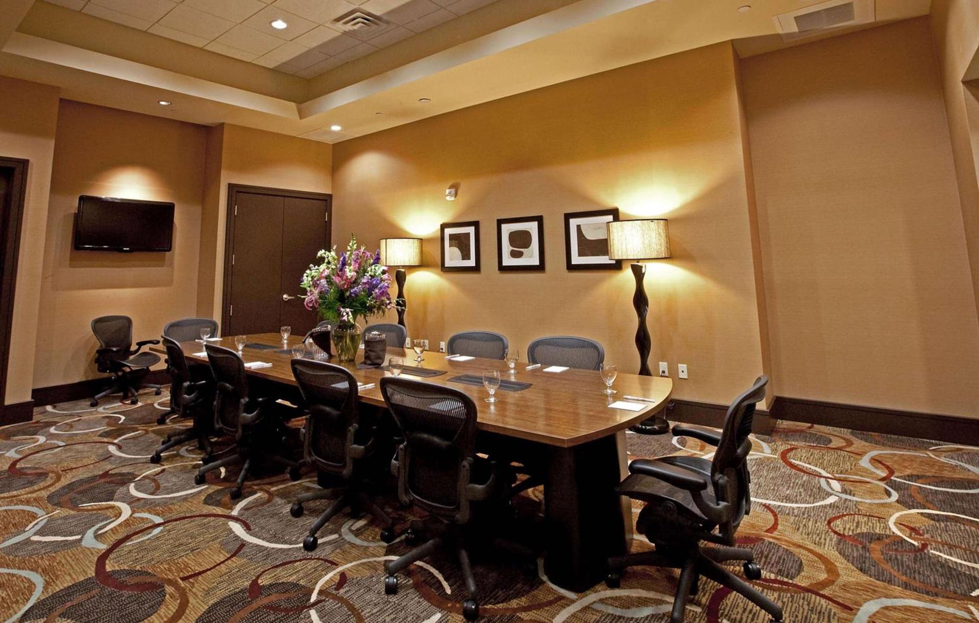 Embassy Suites Palmdale photo 37