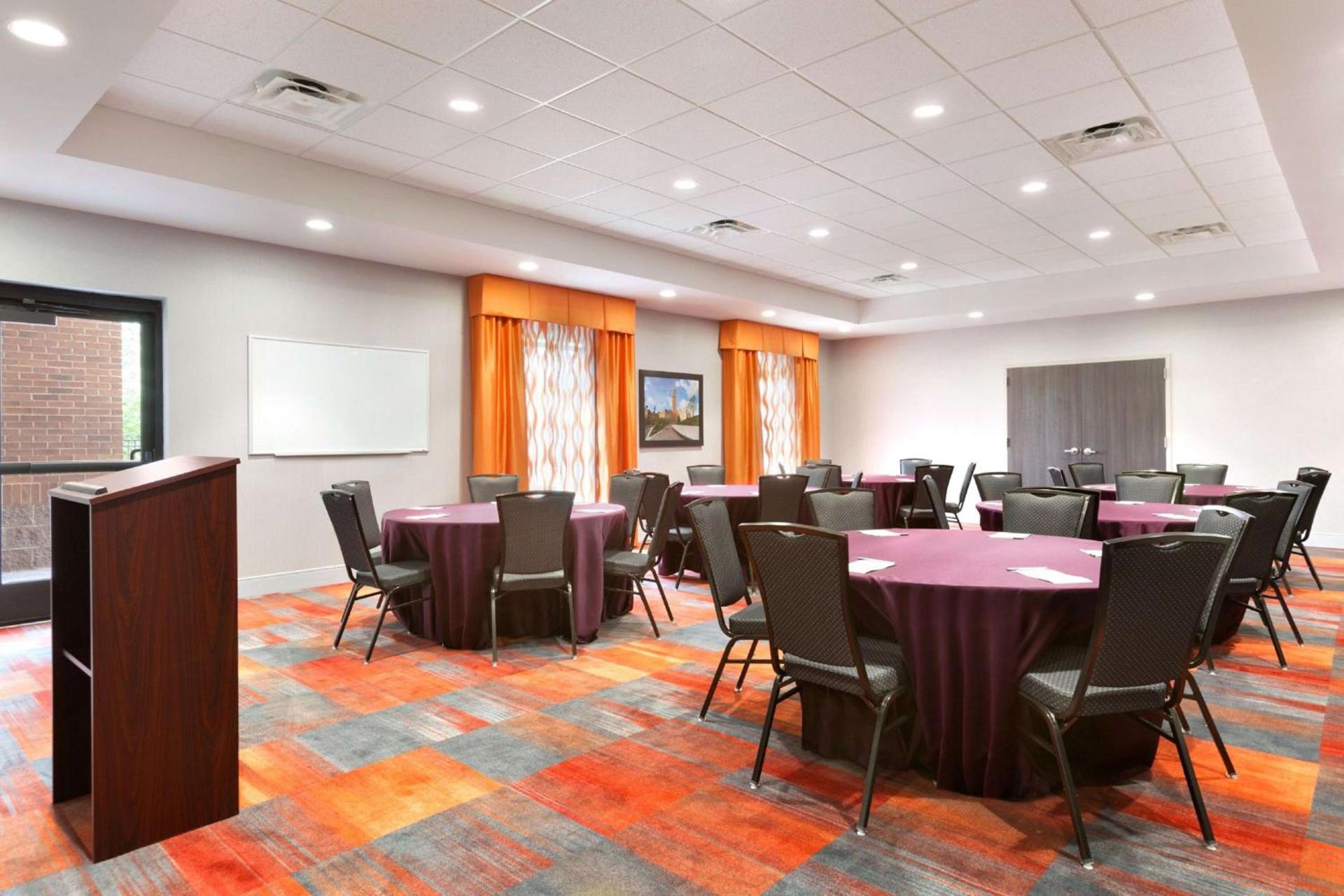 Hampton Inn By Hilton North Olmsted Cleveland Airport photo 22