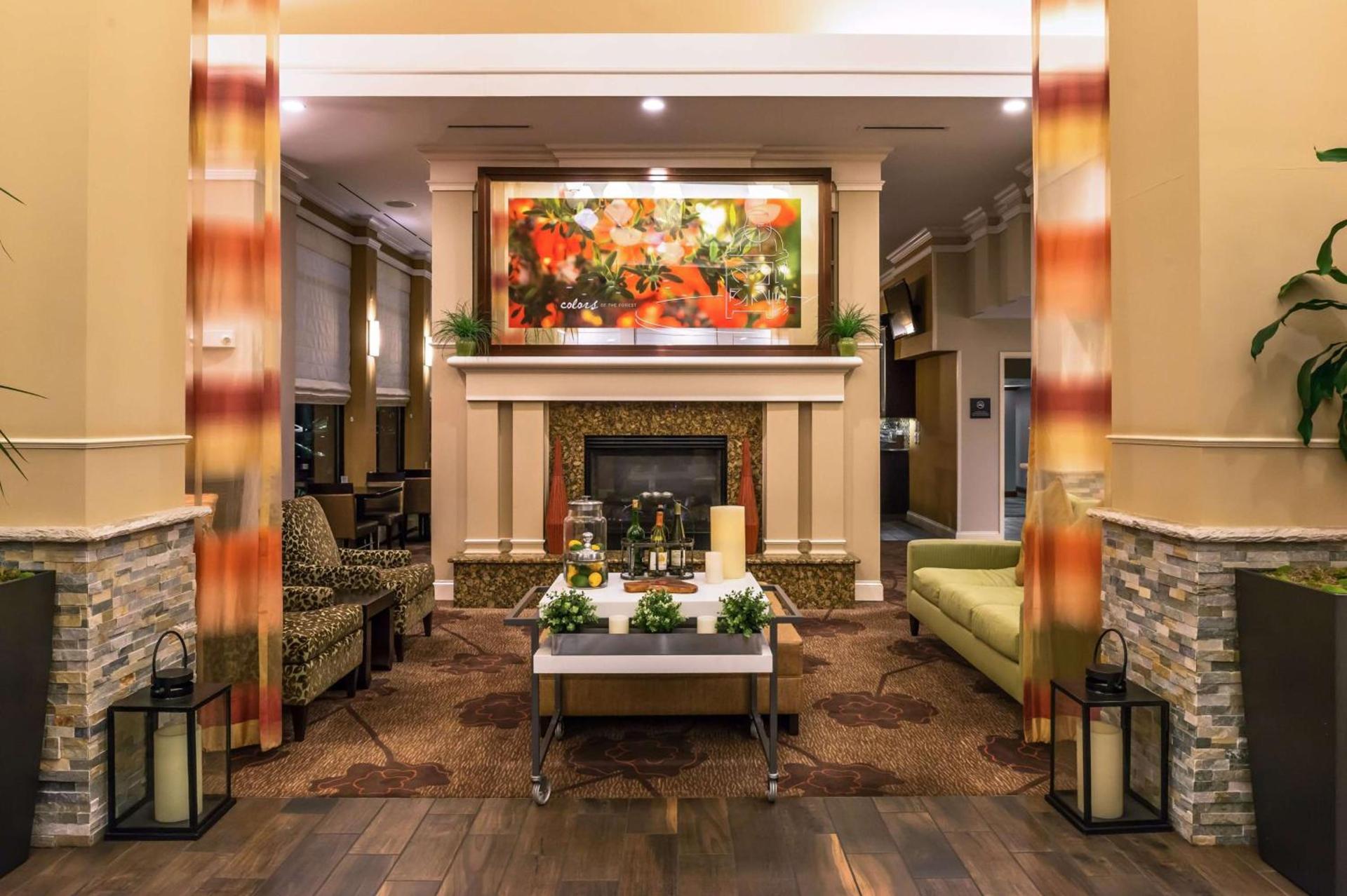 Hilton Garden Inn Detroit Southfield photo 8