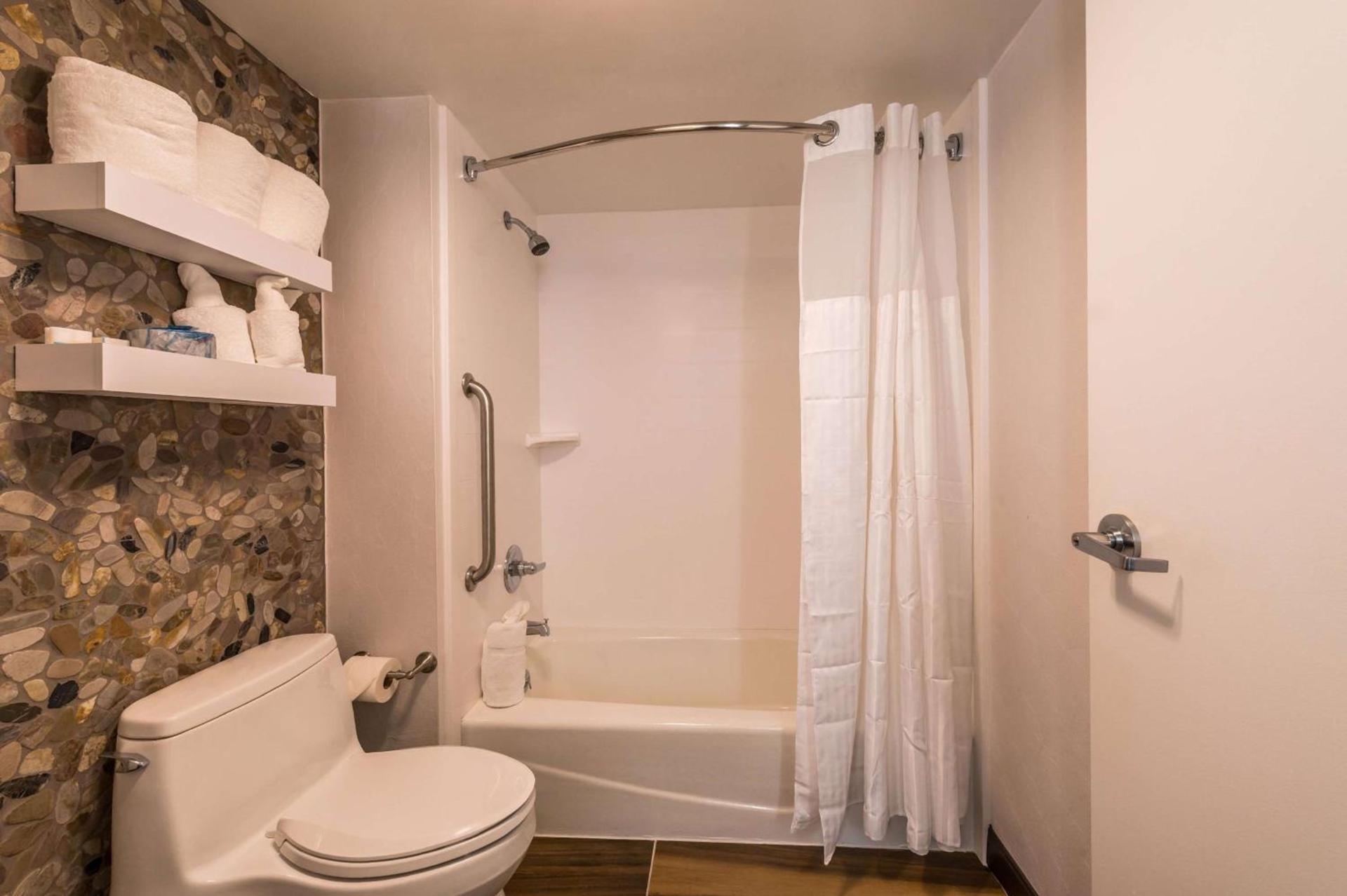 Hilton Garden Inn Detroit Southfield photo 42