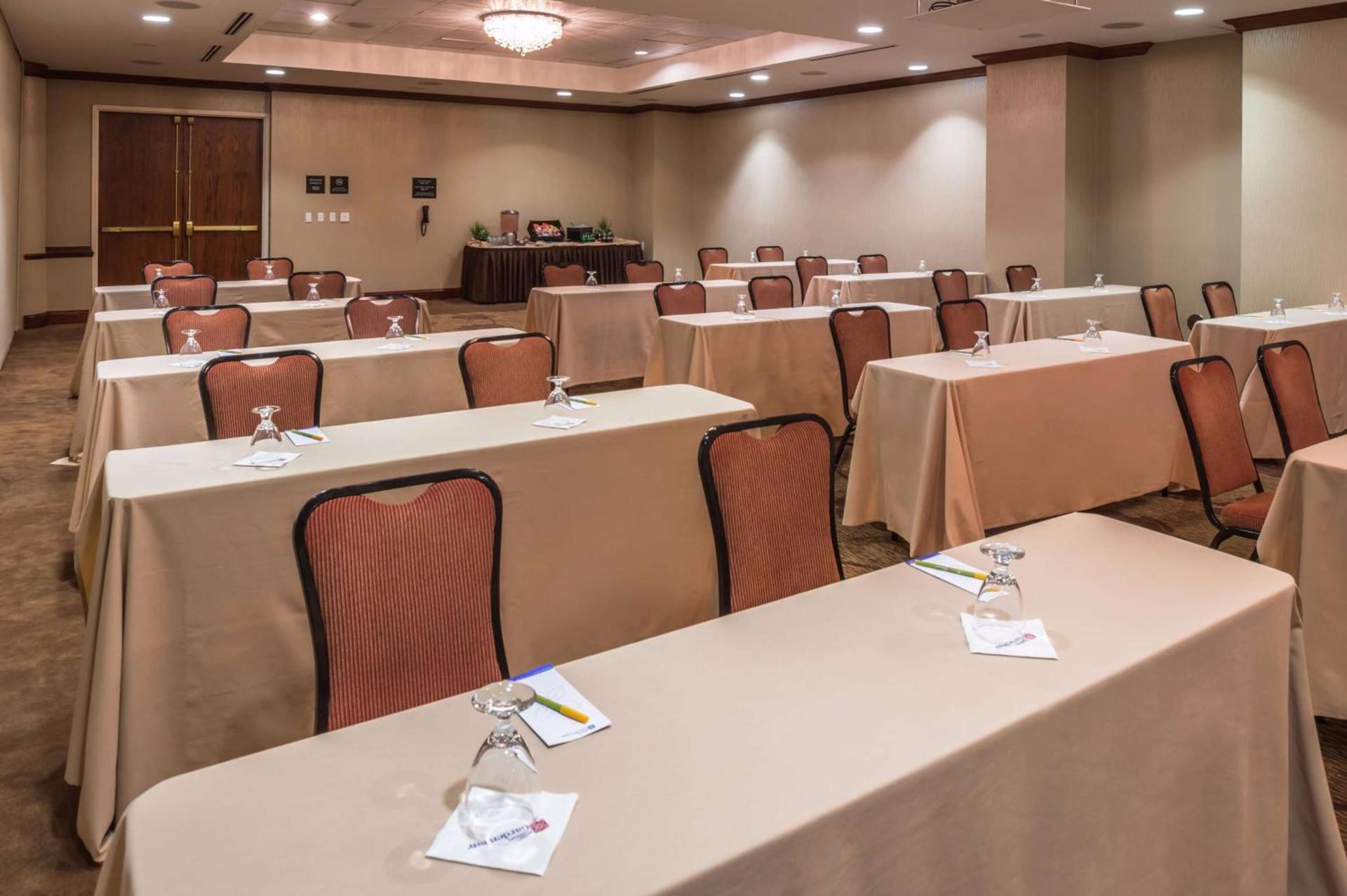Hilton Garden Inn Detroit Southfield photo 65