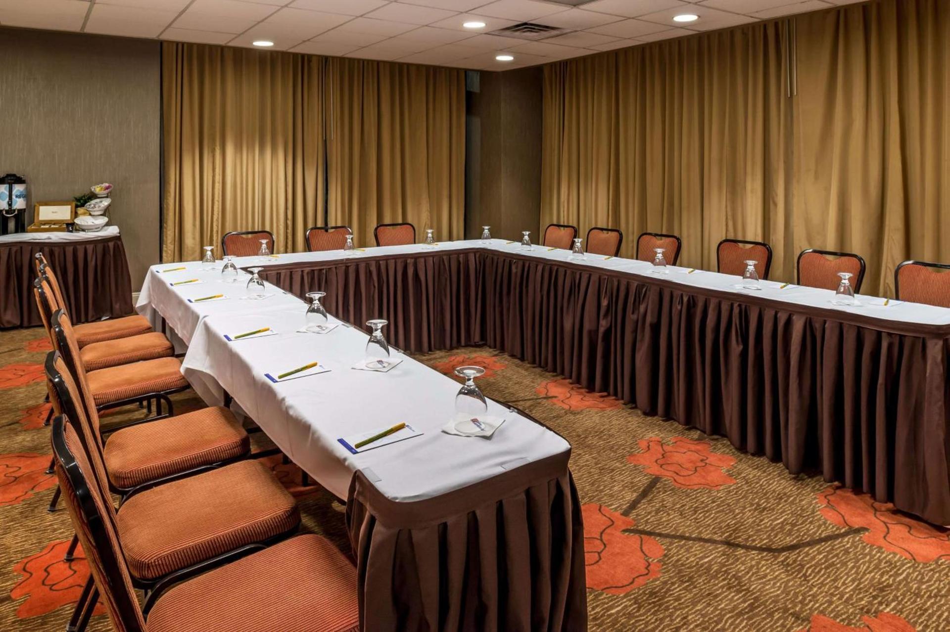 Hilton Garden Inn Detroit Southfield photo 67