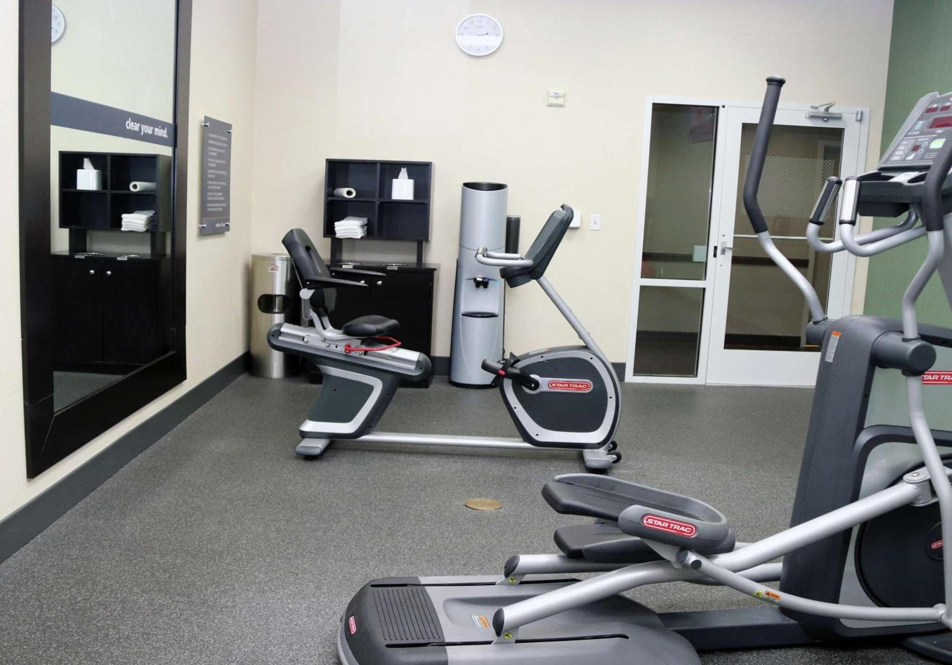 Hampton Inn and Suites Stephenville photo 8