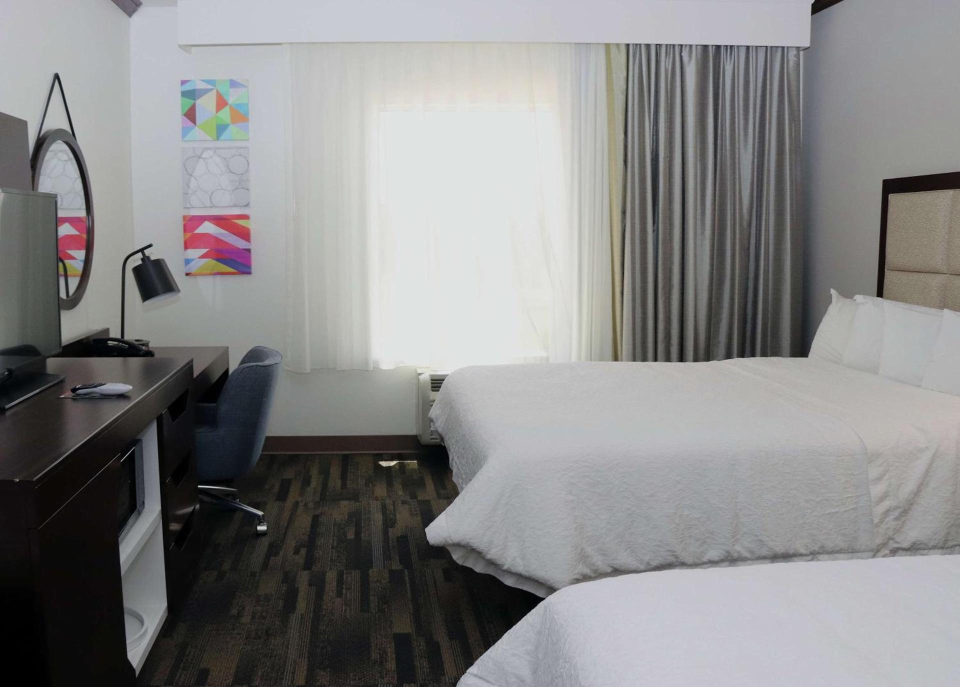 Hampton Inn and Suites Stephenville photo 12