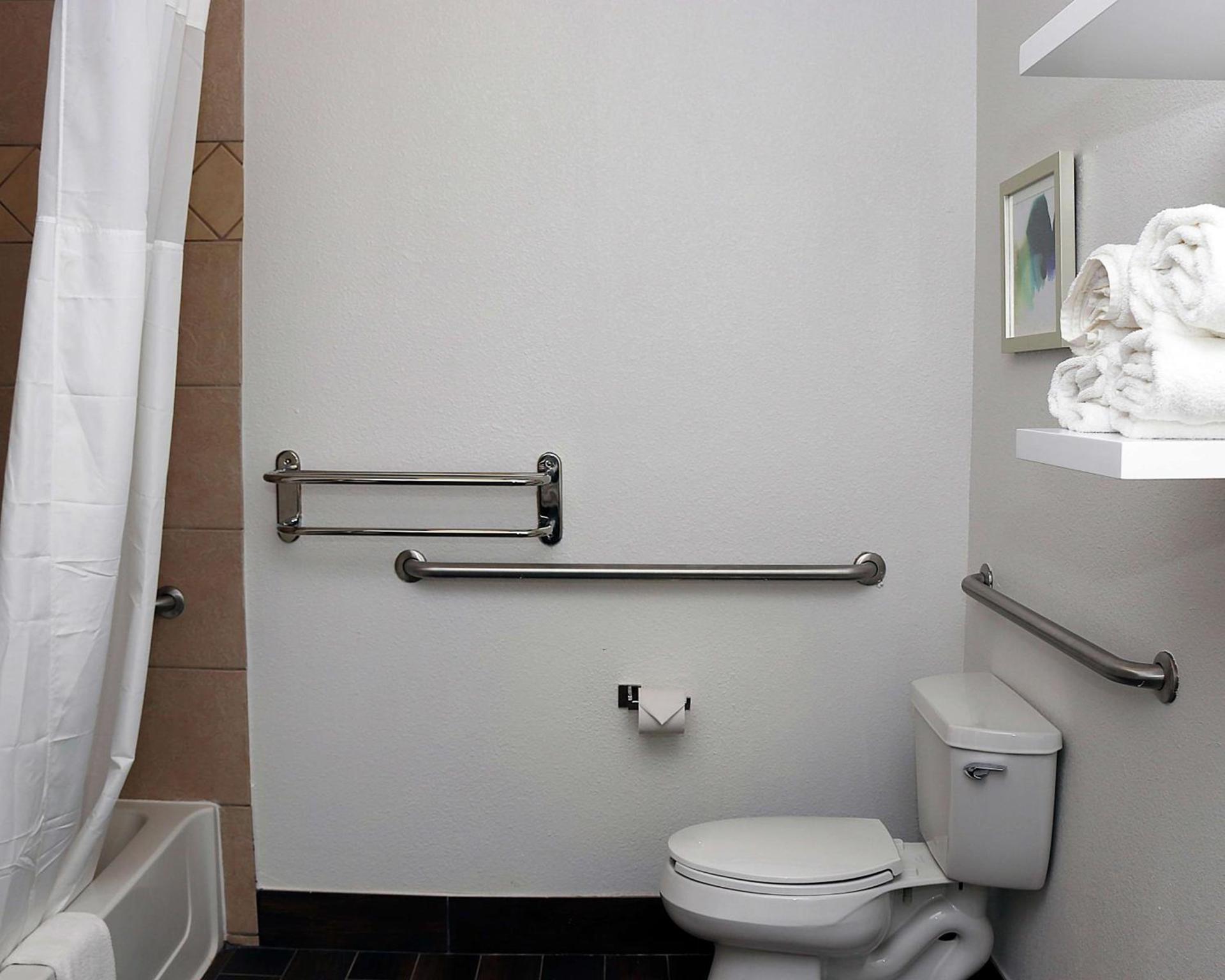 Hampton Inn and Suites Stephenville photo 15