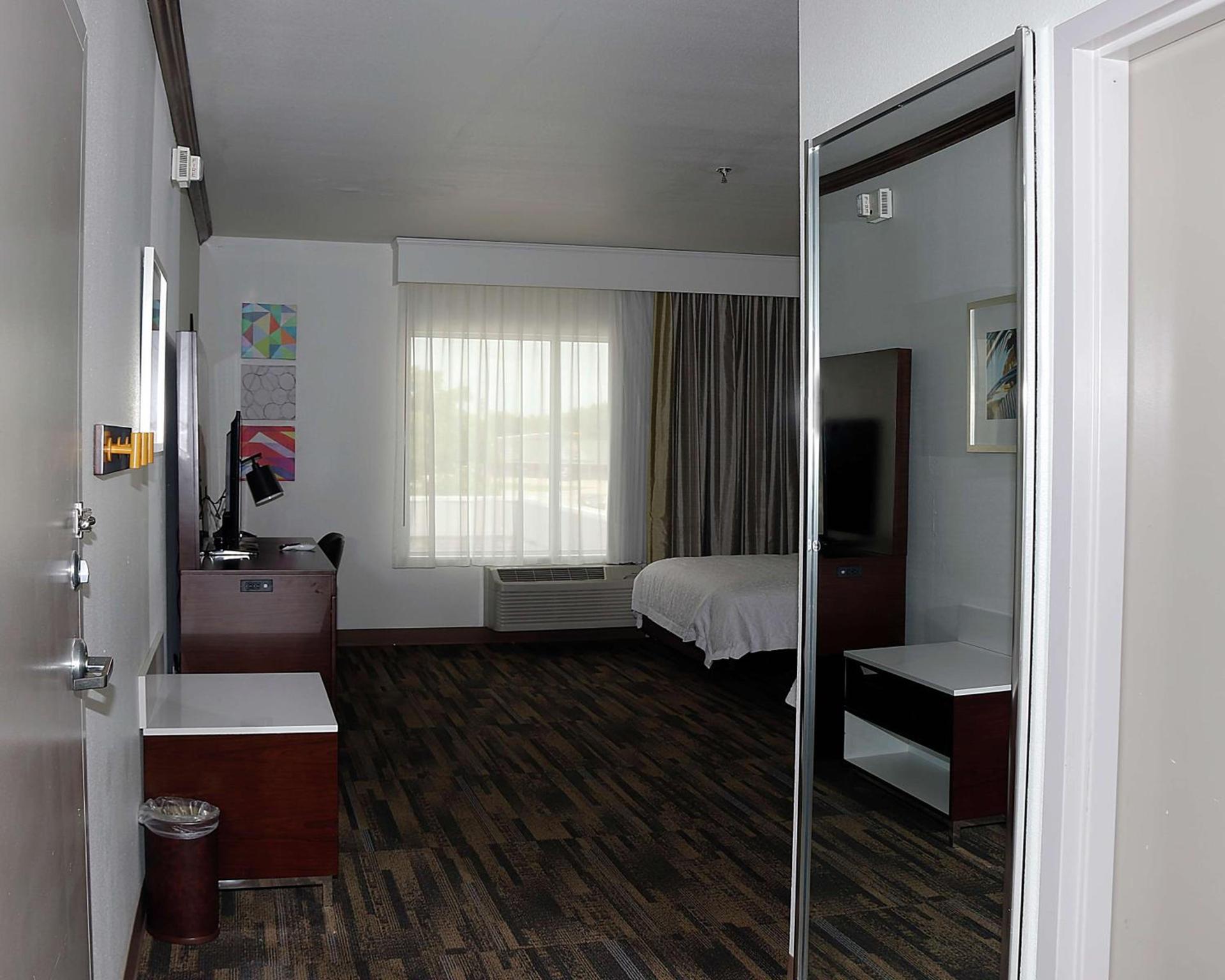 Hampton Inn and Suites Stephenville photo 25