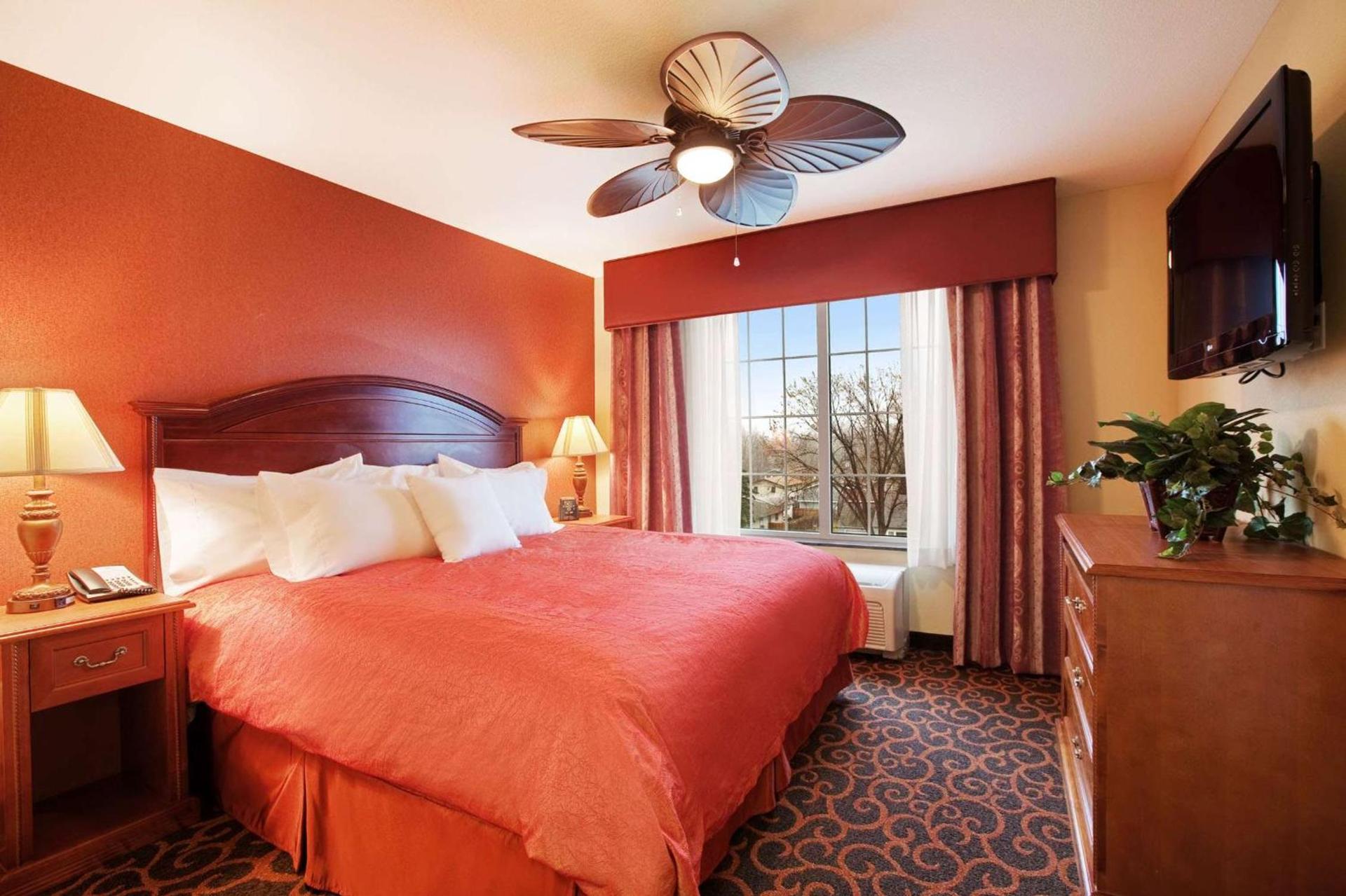 Homewood Suites Saint Cloud photo 17