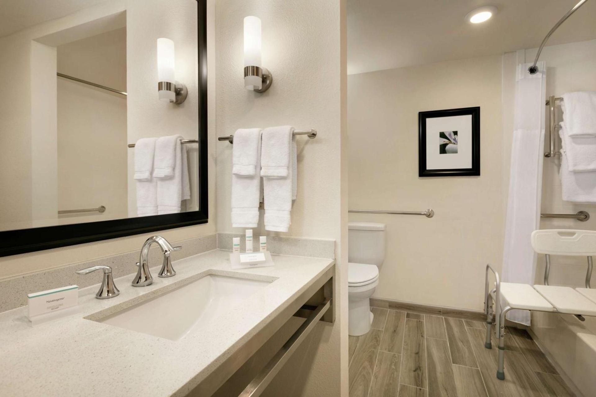 Hilton Garden Inn Statesville photo 24