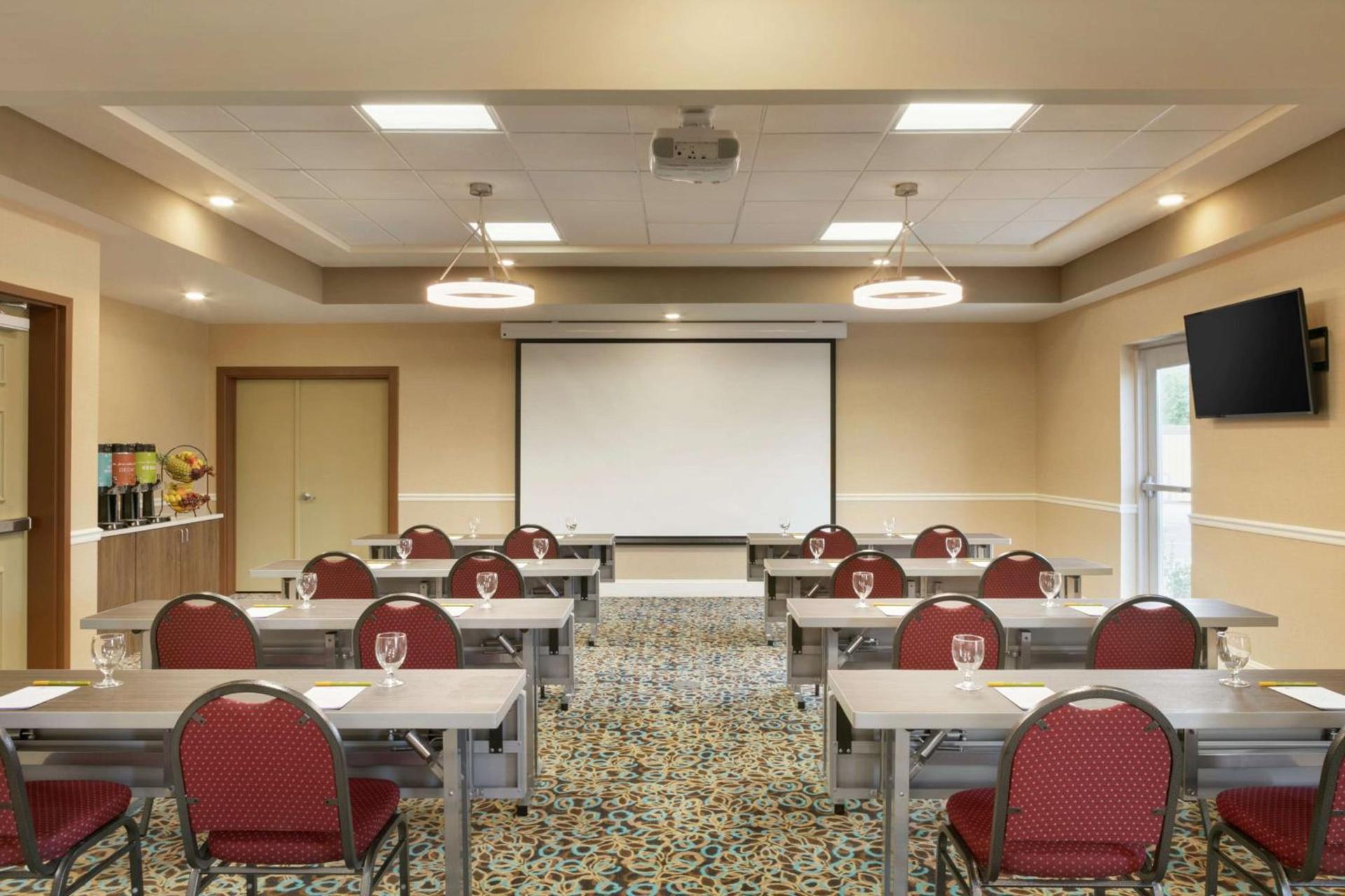Hilton Garden Inn Statesville photo 31