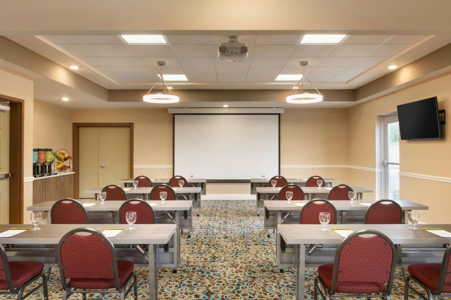 Hilton Garden Inn Statesville photo 33
