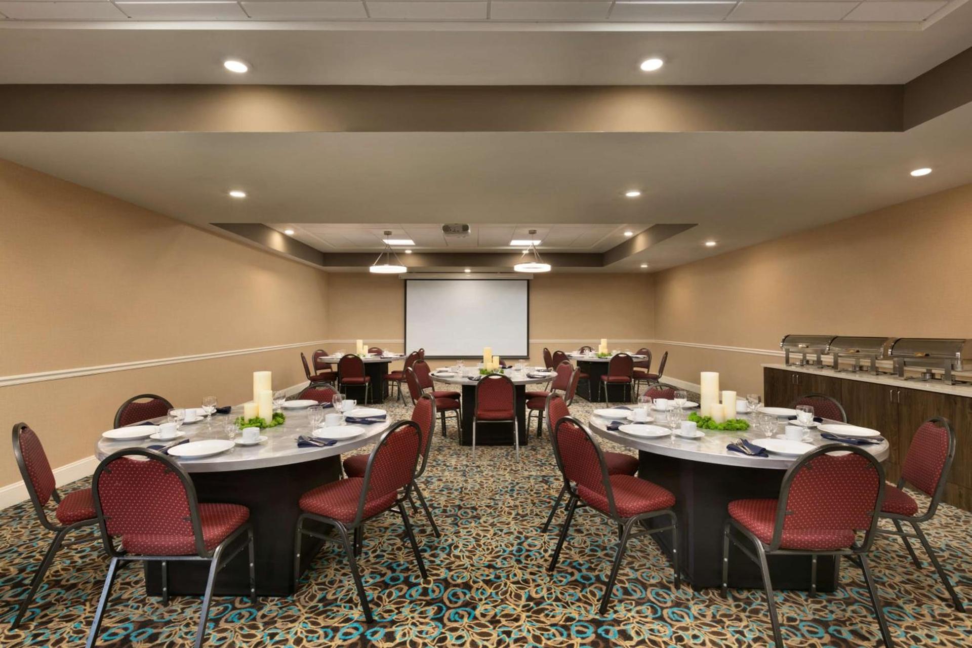 Hilton Garden Inn Statesville photo 36