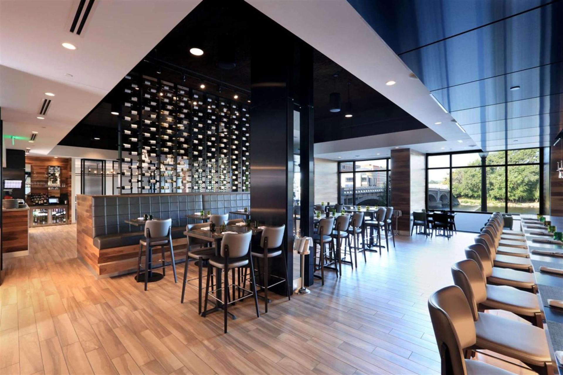 Amway Grand Plaza Hotel, Curio Collection by Hilton photo 19
