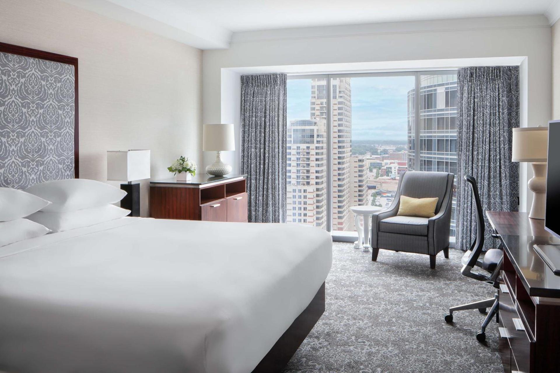 Amway Grand Plaza Hotel, Curio Collection by Hilton photo 43