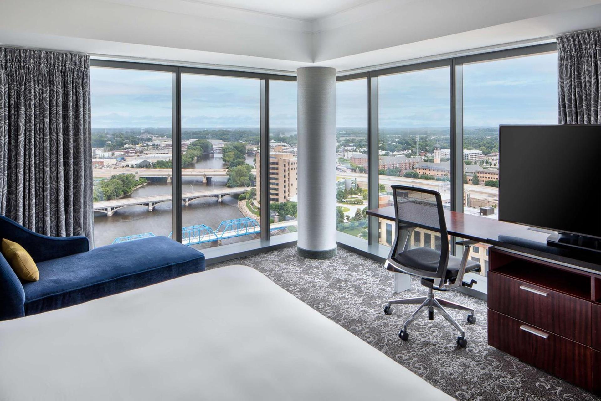 Amway Grand Plaza Hotel, Curio Collection by Hilton photo 46