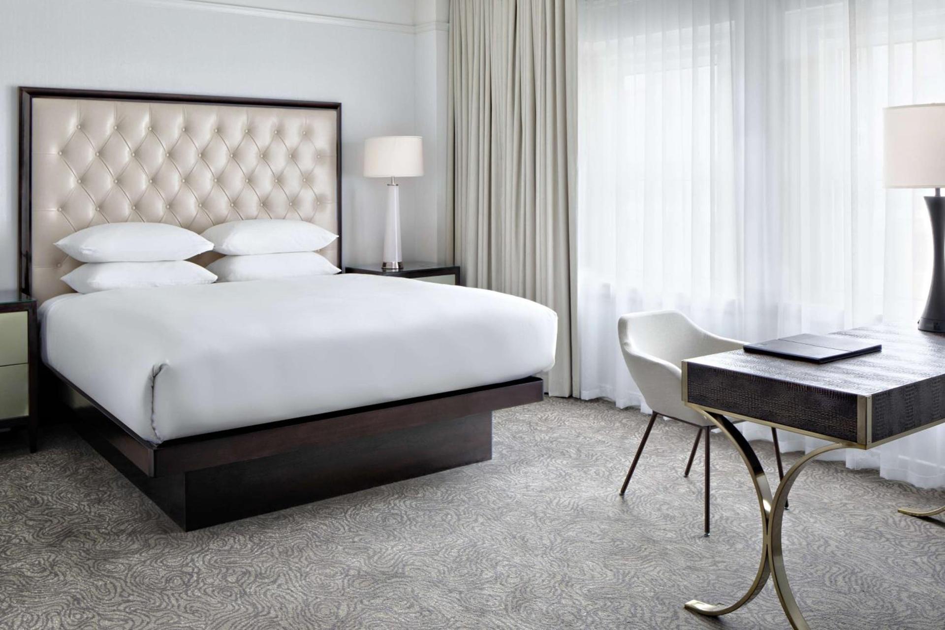 Amway Grand Plaza Hotel, Curio Collection by Hilton photo 52