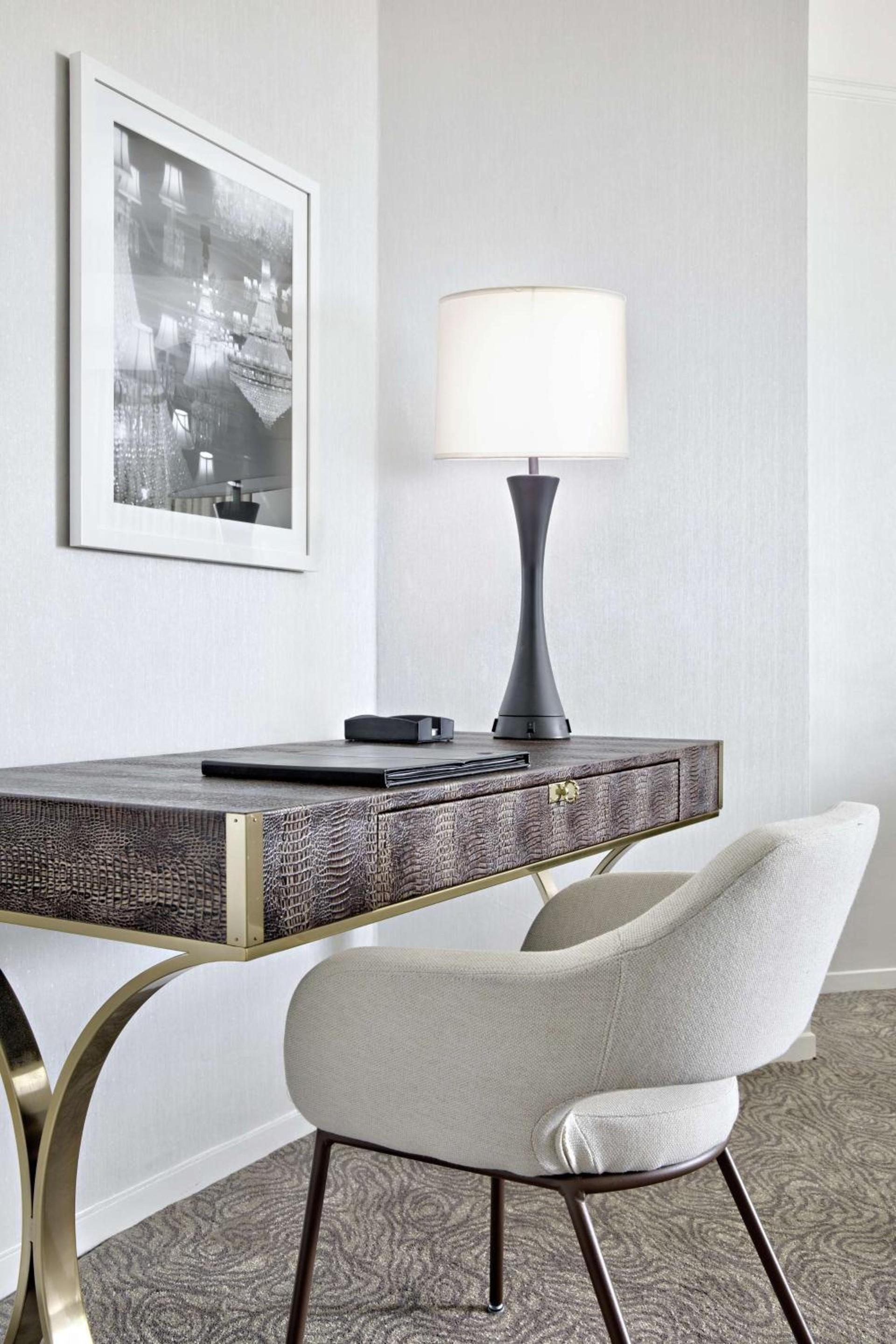 Amway Grand Plaza Hotel, Curio Collection by Hilton photo 53