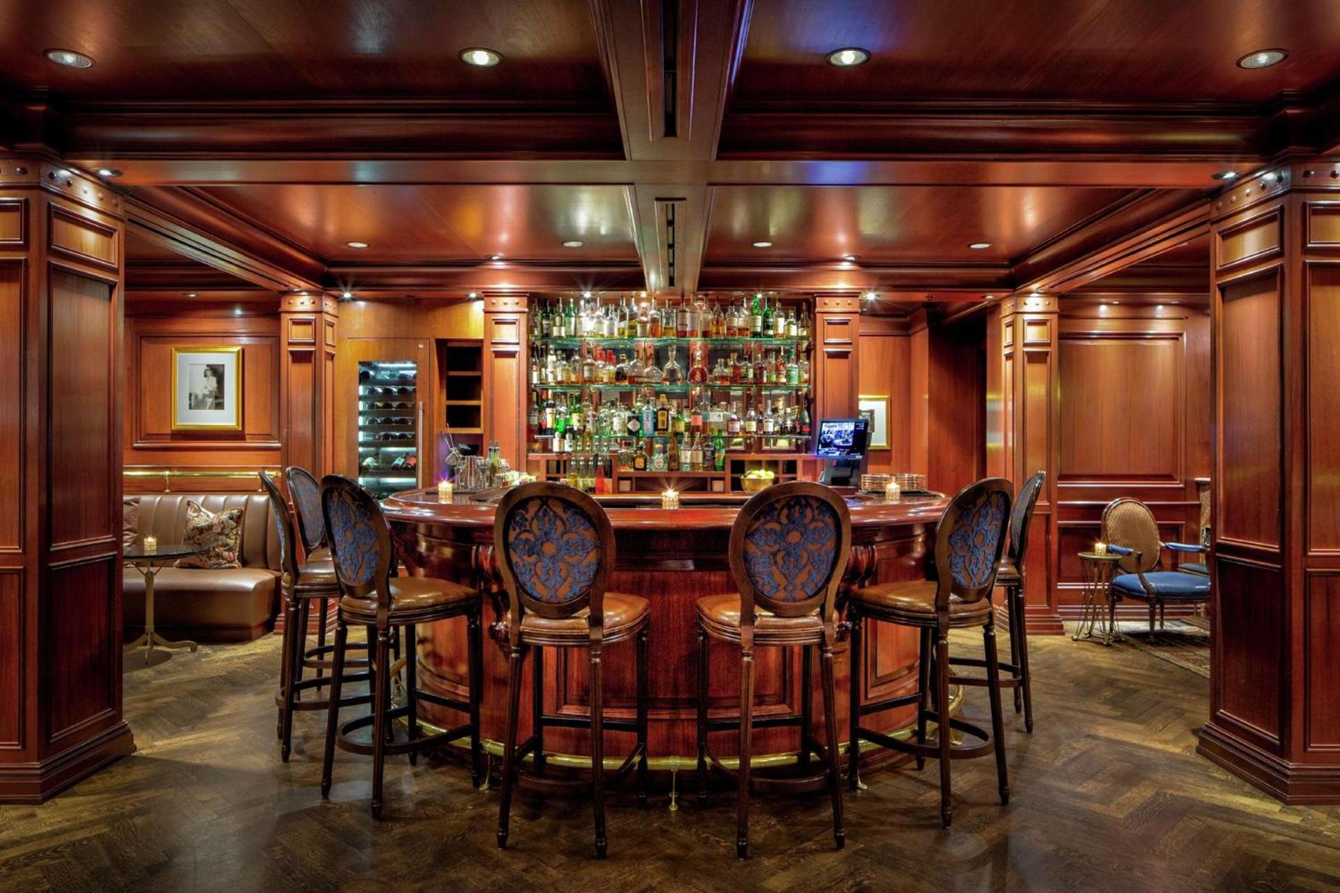 Amway Grand Plaza Hotel, Curio Collection by Hilton photo 82