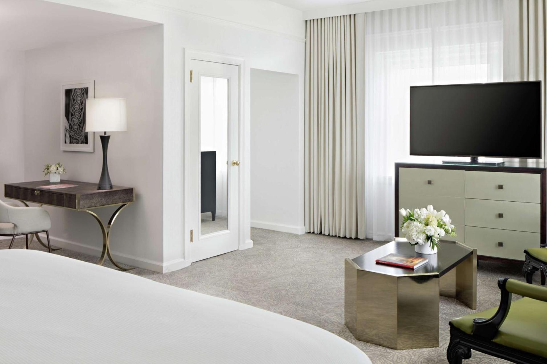 Amway Grand Plaza Hotel, Curio Collection by Hilton photo 87