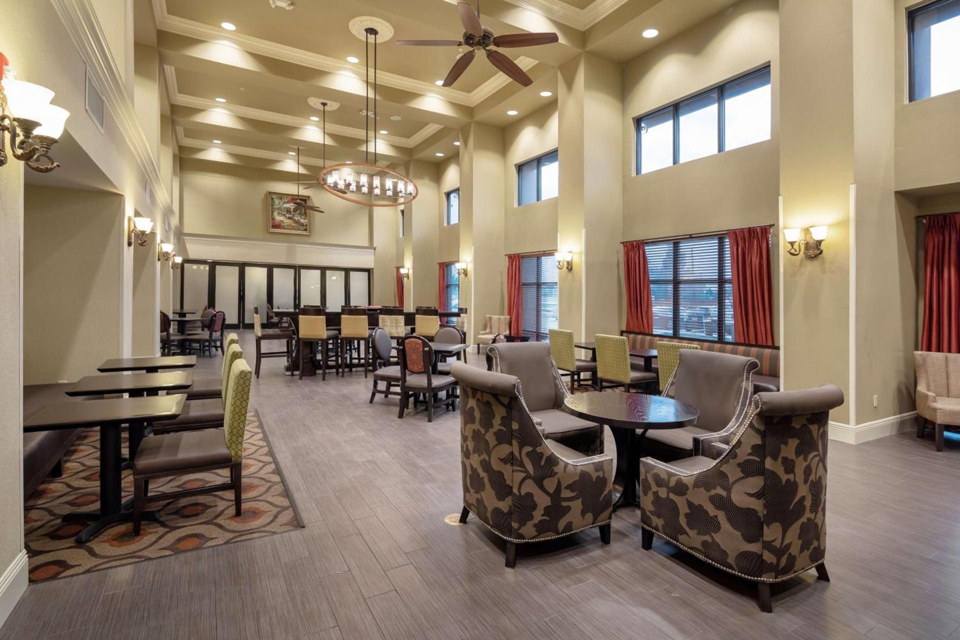 Hampton Inn & Suites Baton Rouge - I-10 East photo 4