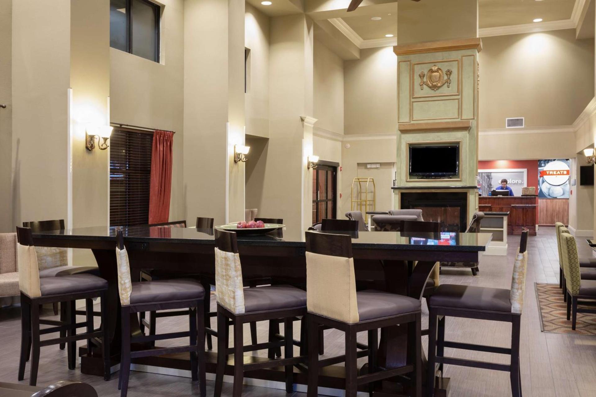 Hampton Inn & Suites Baton Rouge - I-10 East photo 8