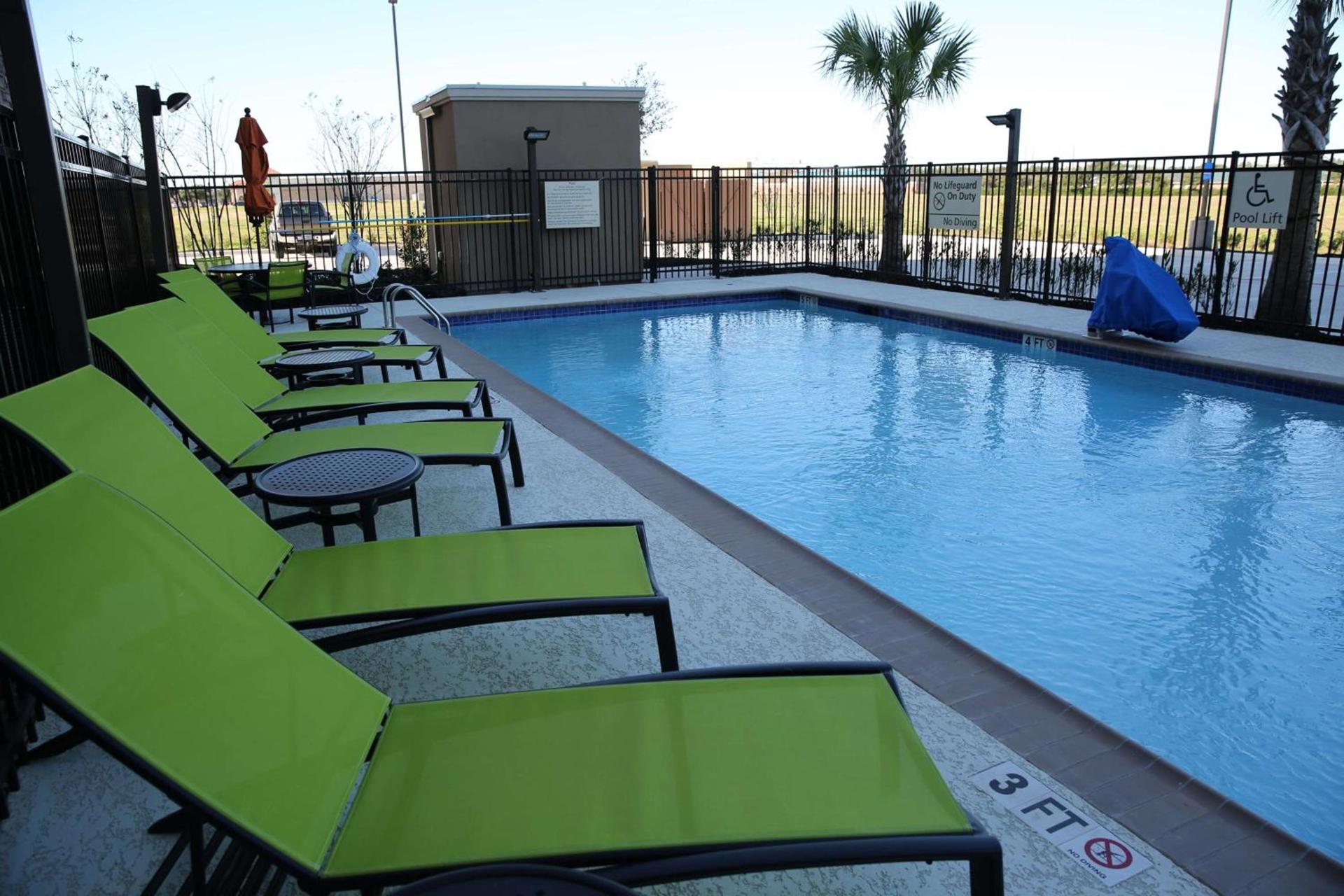 Hampton Inn and Suites Missouri City photo 17