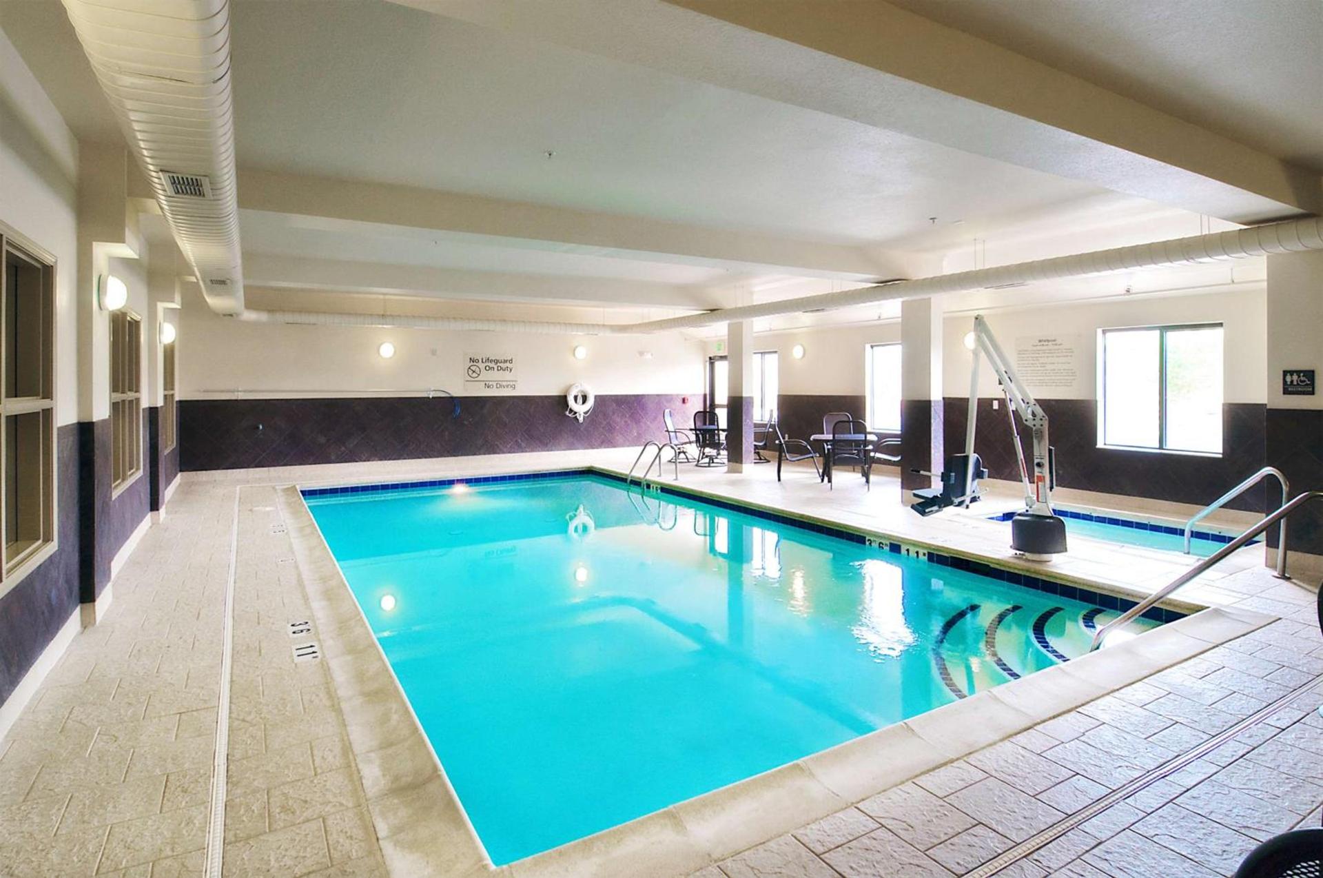 Hampton Inn Laramie photo 7