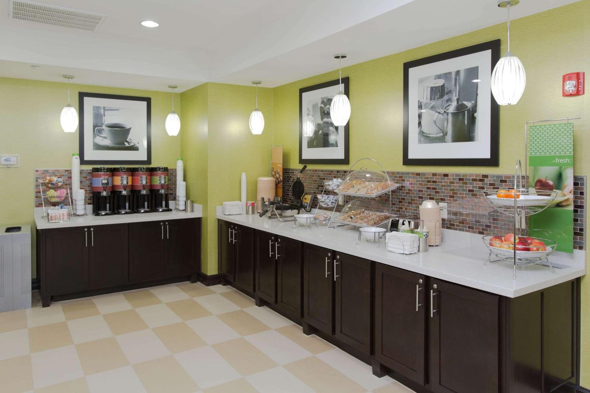 Hampton Inn and Suites Missouri City photo 18