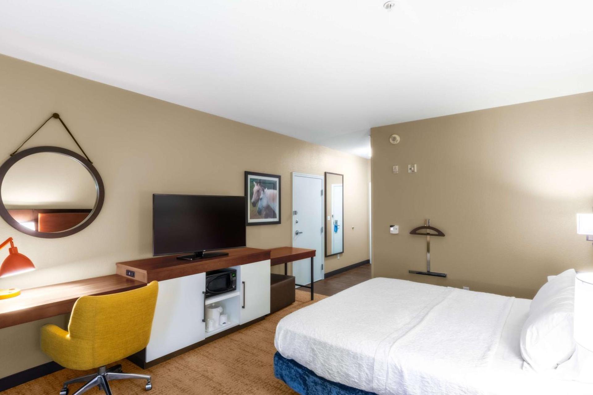 Hampton Inn Laramie photo 15