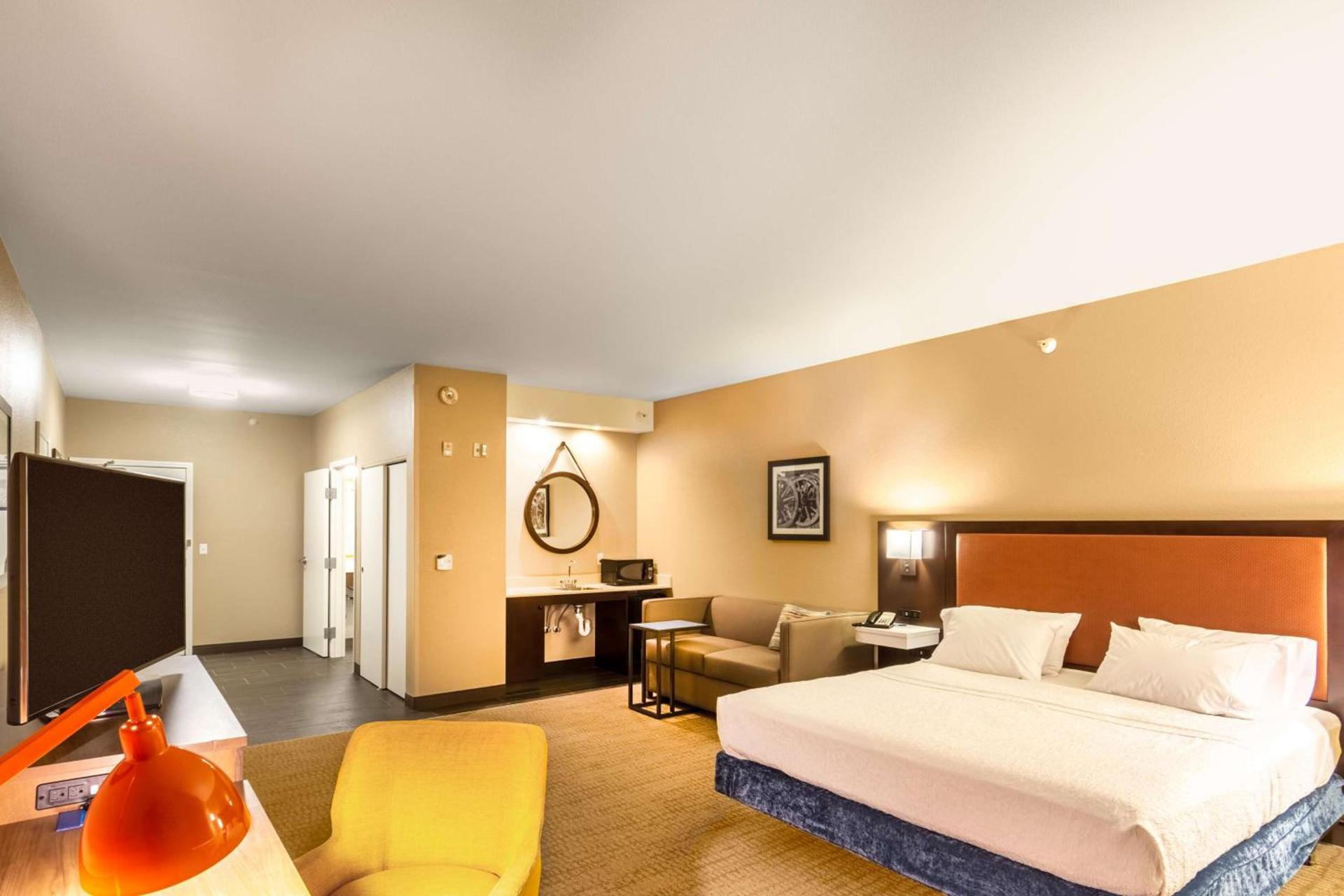 Hampton Inn Laramie photo 16