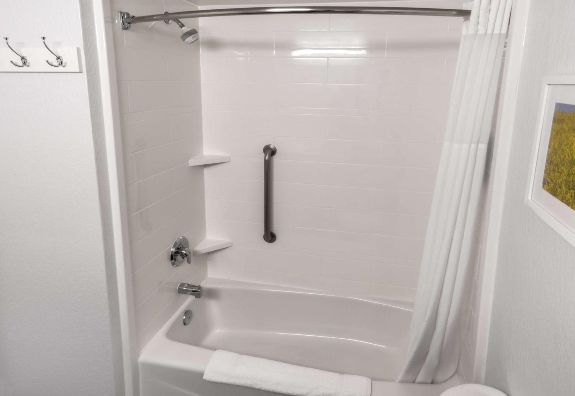 Hampton Inn Laramie photo 17