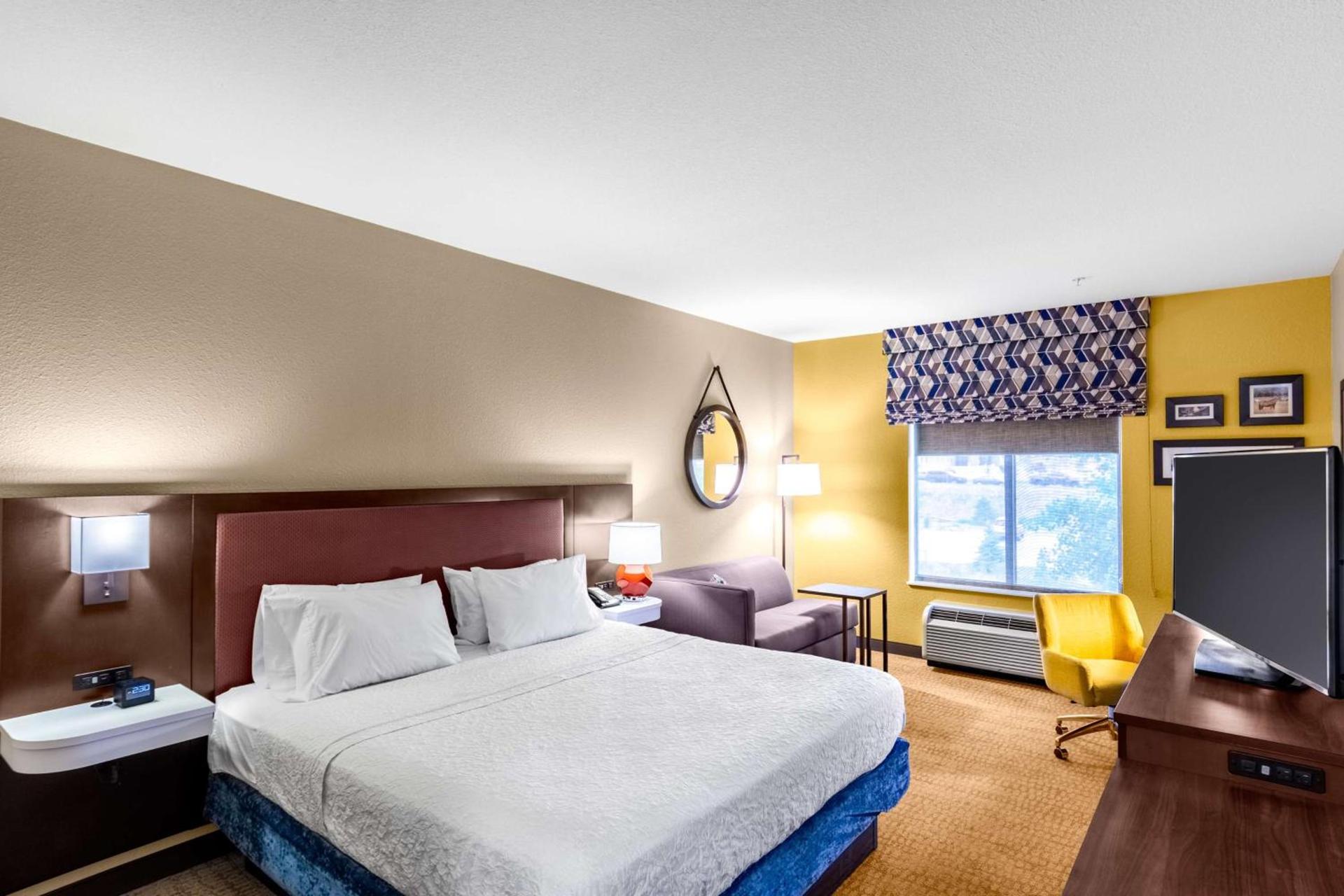 Hampton Inn Laramie photo 32