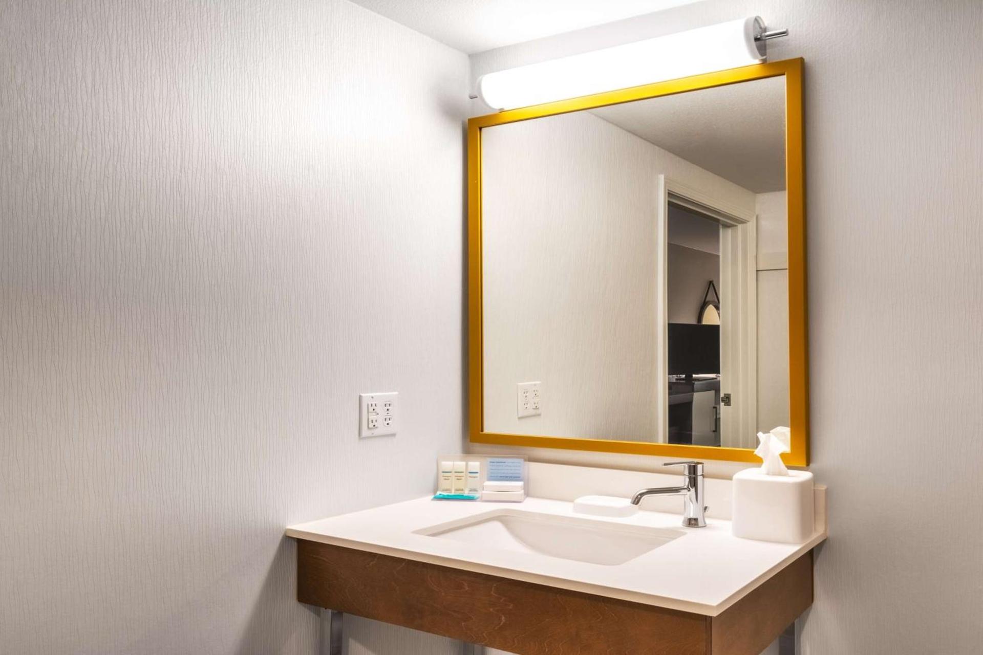 Hampton Inn Laramie photo 33