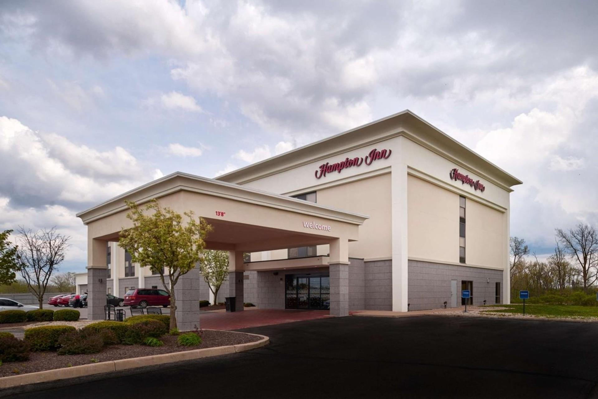 Hampton Inn Shelbyville photo 1