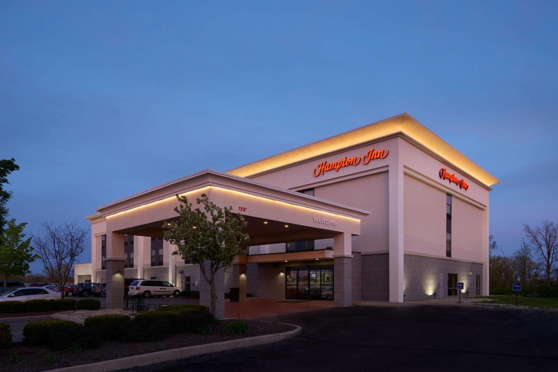 Hampton Inn Shelbyville photo 2
