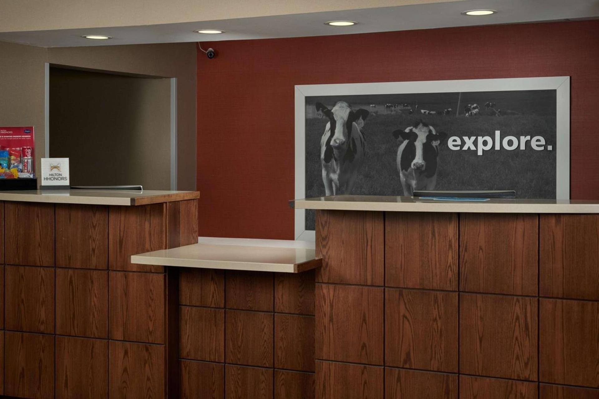 Hampton Inn Shelbyville photo 3