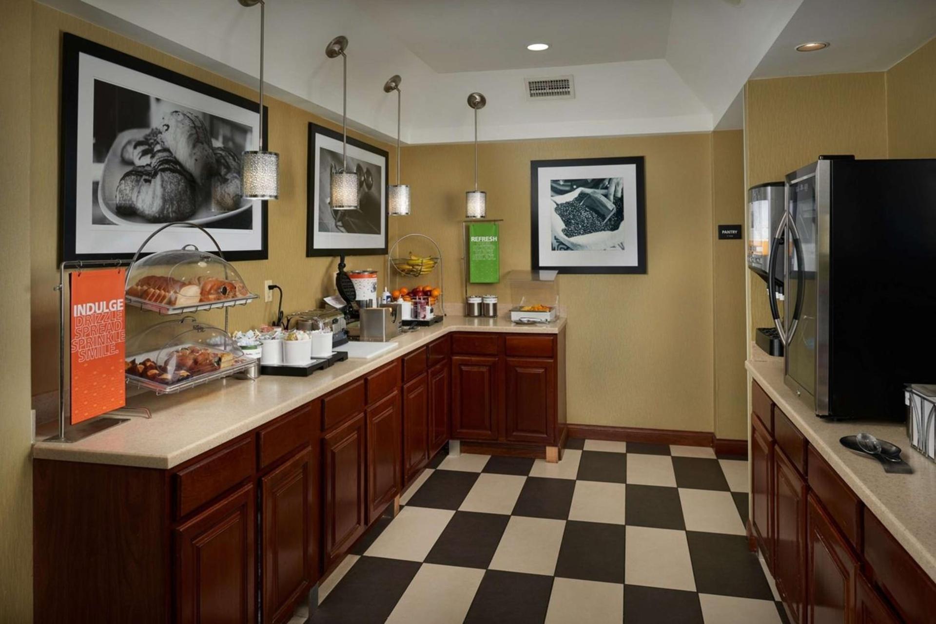 Hampton Inn Shelbyville photo 7