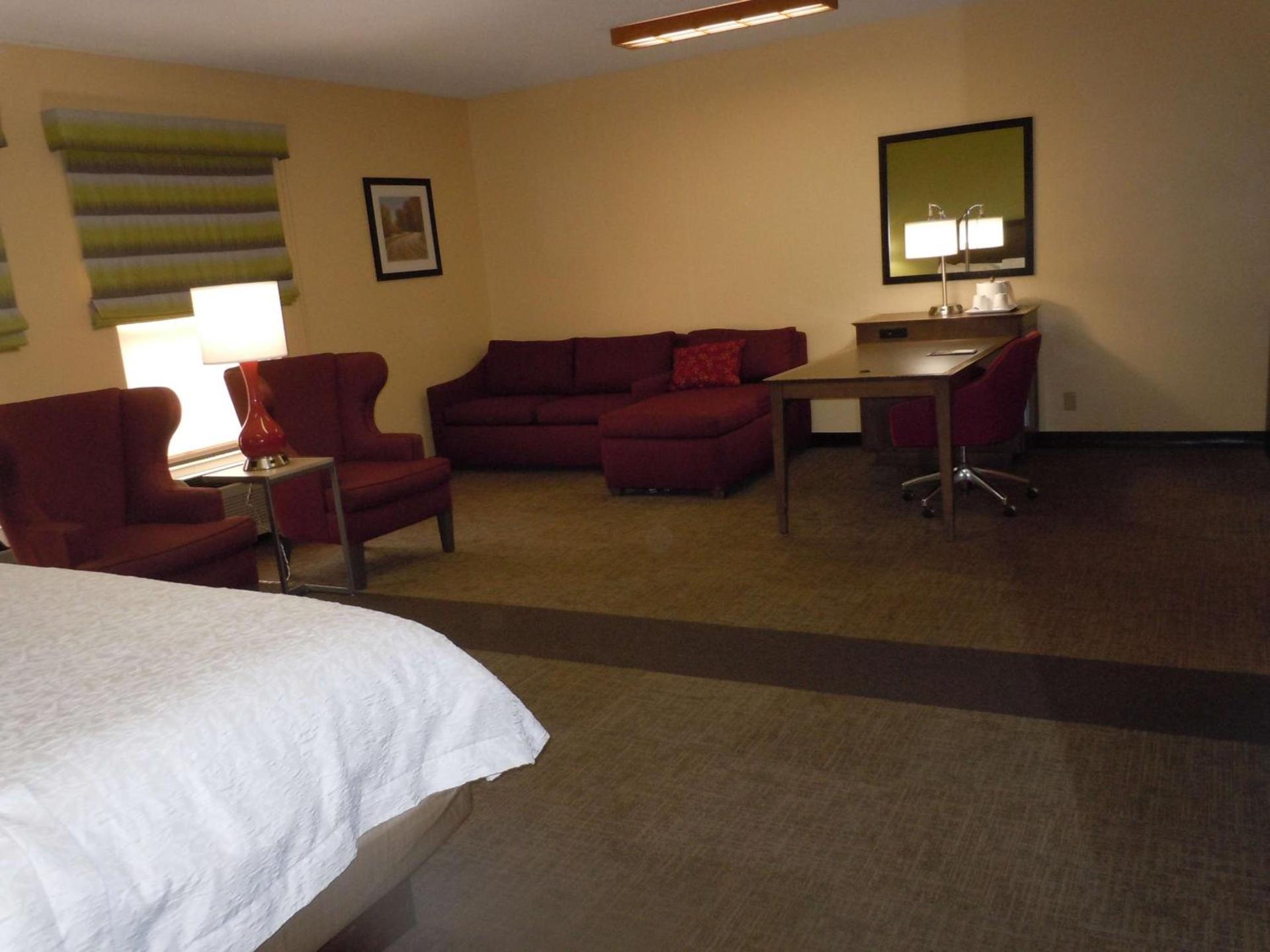 Hampton Inn Shelbyville photo 14