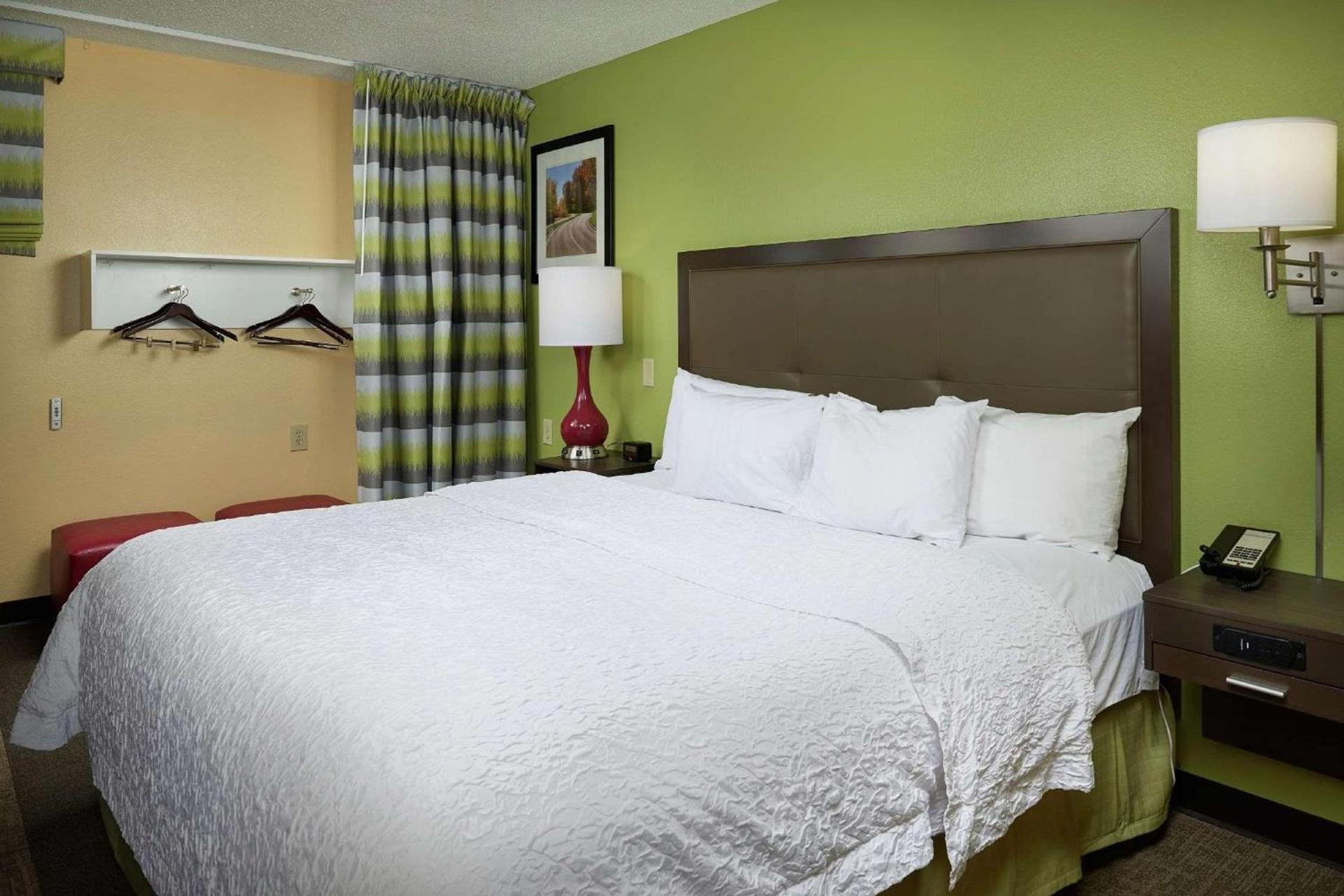 Hampton Inn Shelbyville photo 15