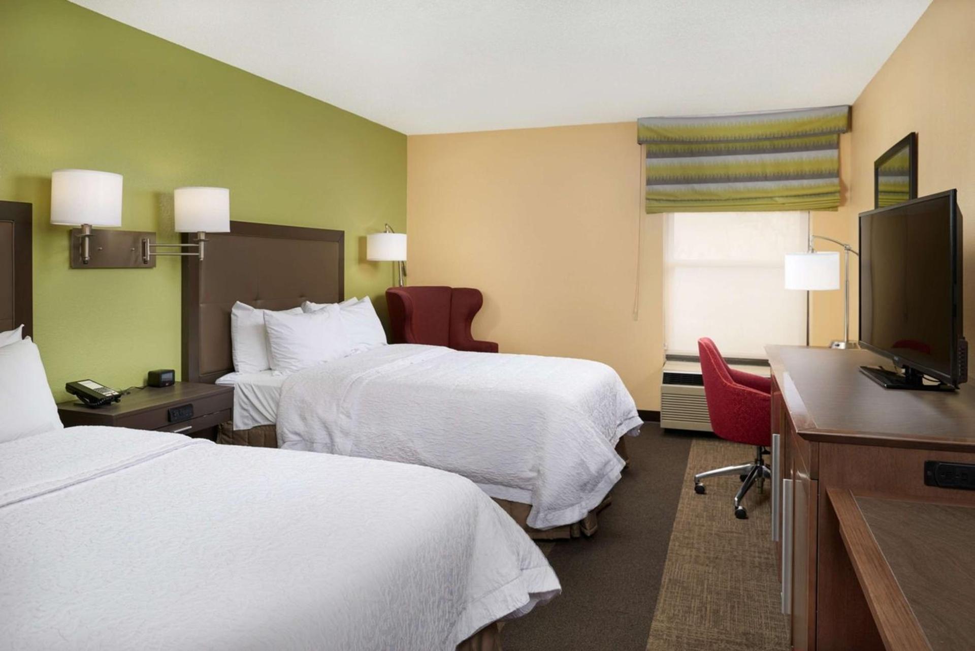 Hampton Inn Shelbyville photo 19