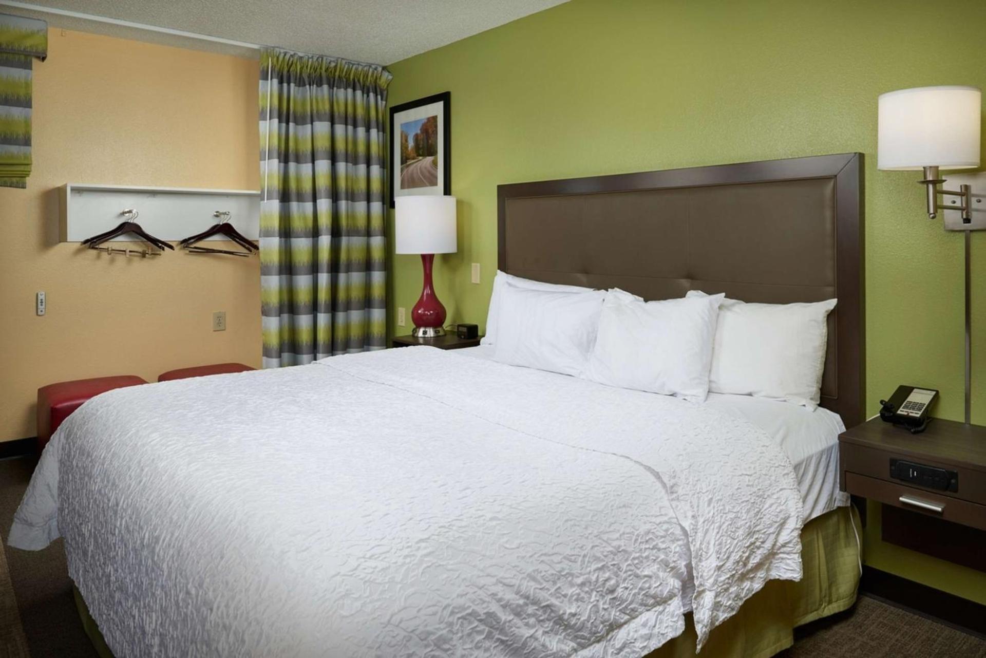 Hampton Inn Shelbyville photo 20