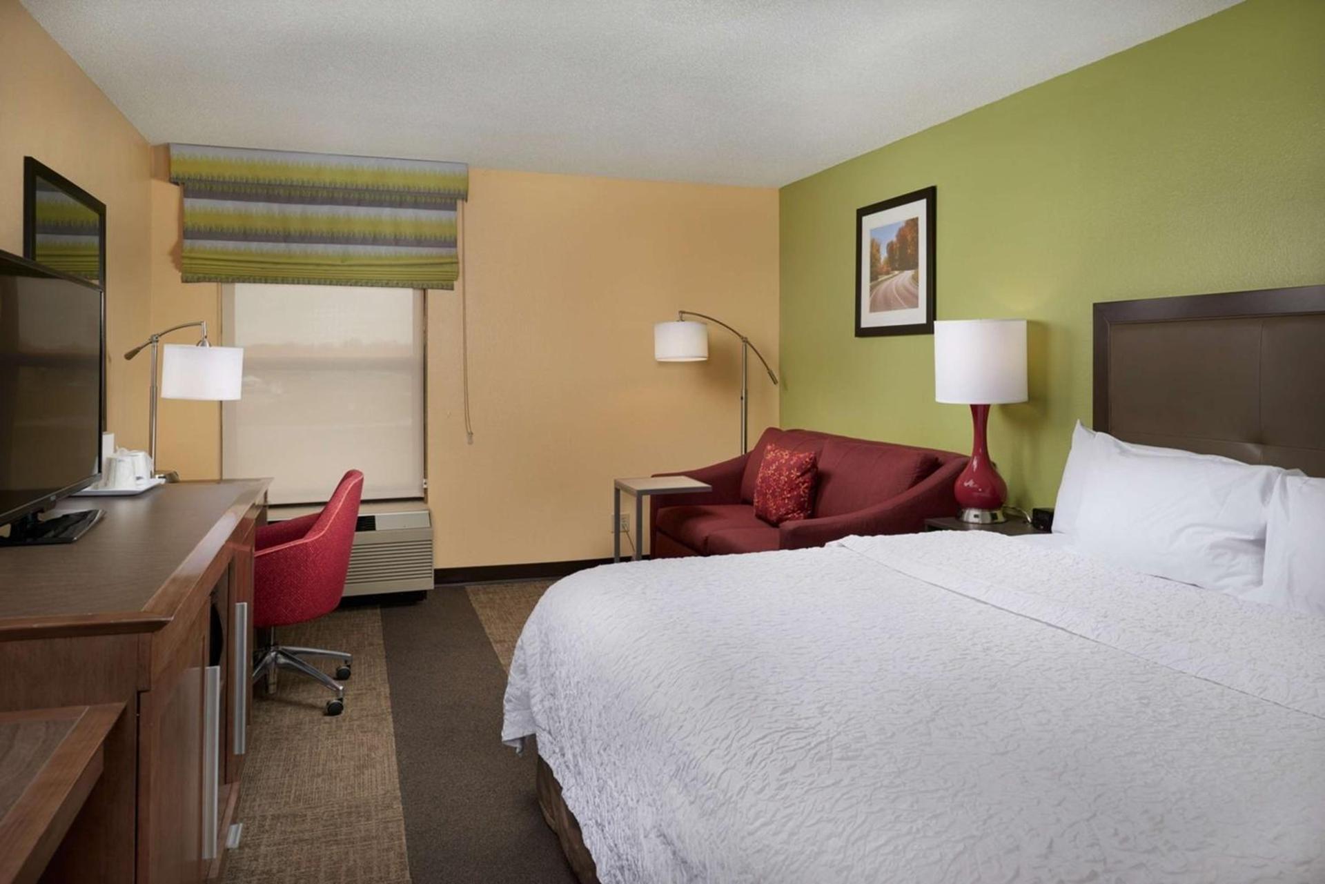Hampton Inn Shelbyville photo 21