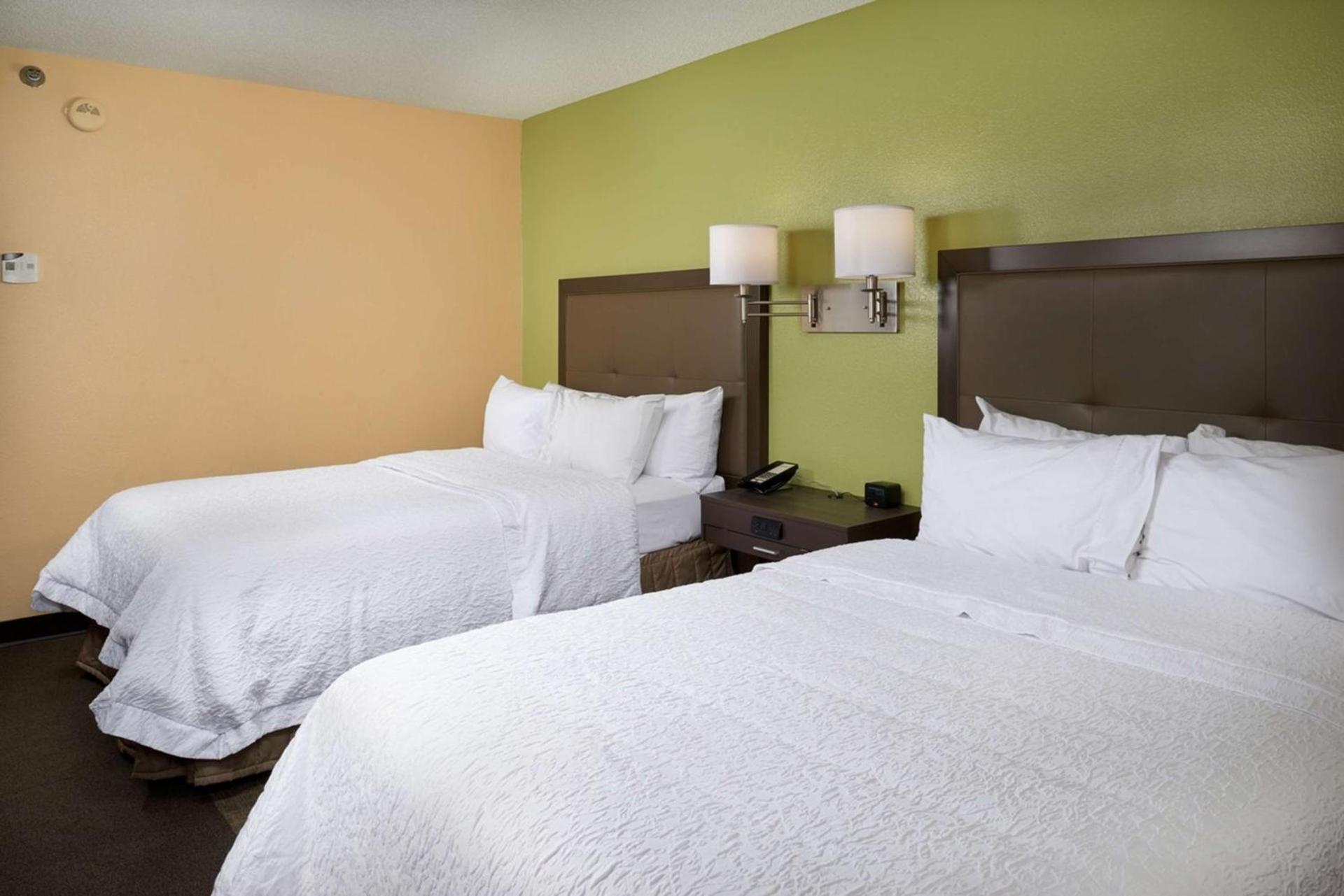 Hampton Inn Shelbyville photo 23